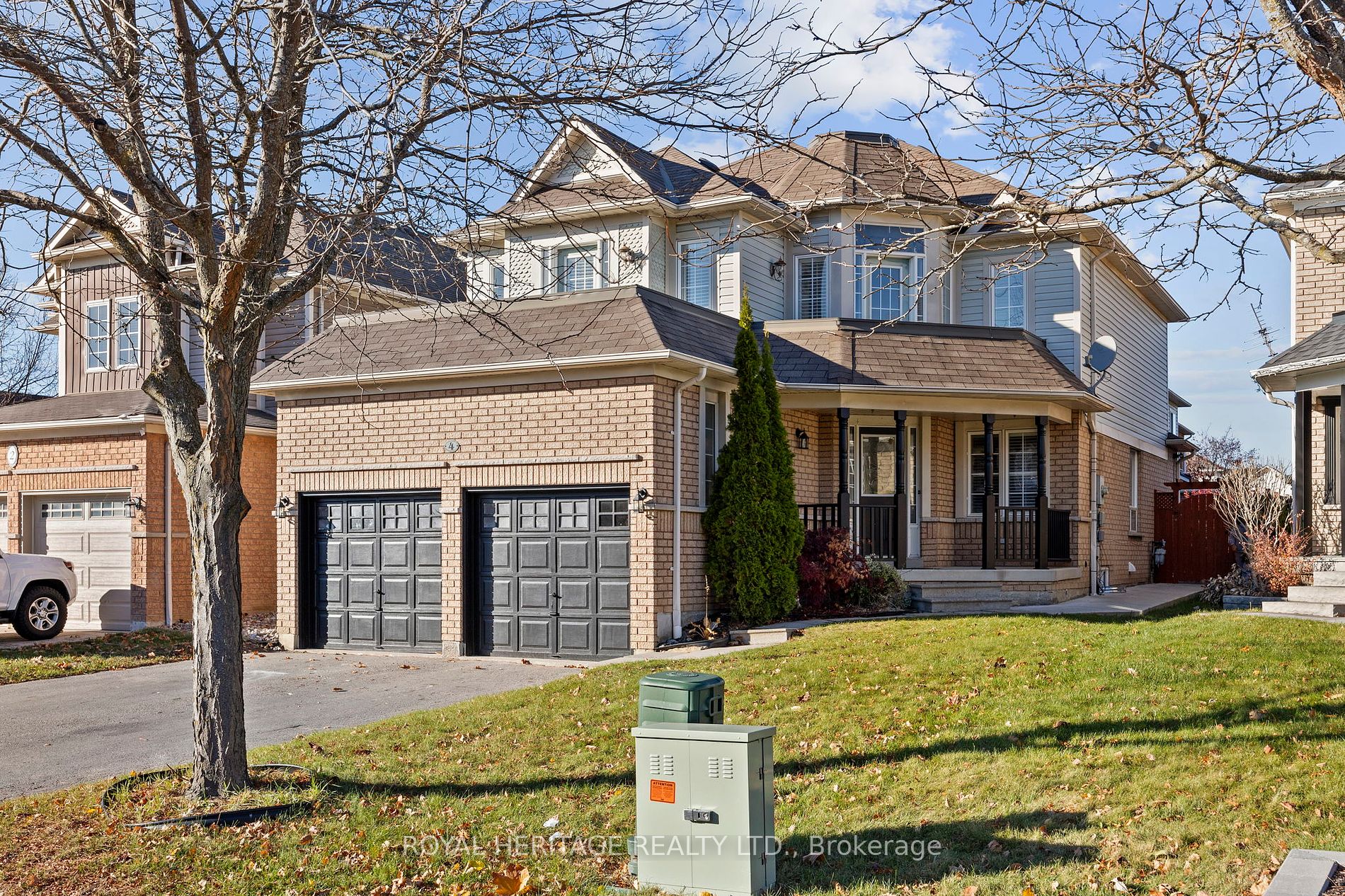 Detached house for sale at 4 Virginia Dr Whitby Ontario