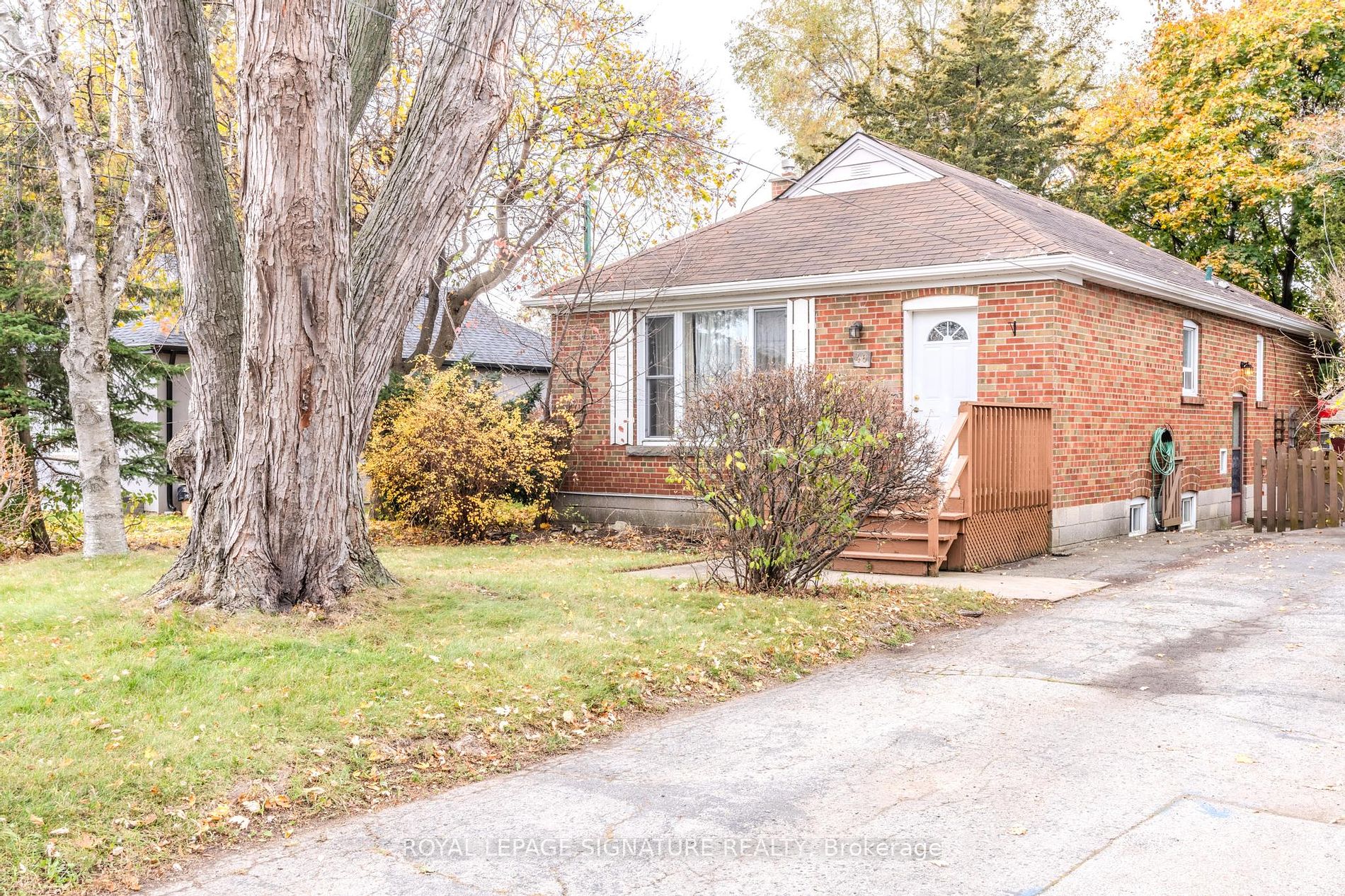 Detached house for sale at 46 Singleton Rd Toronto Ontario