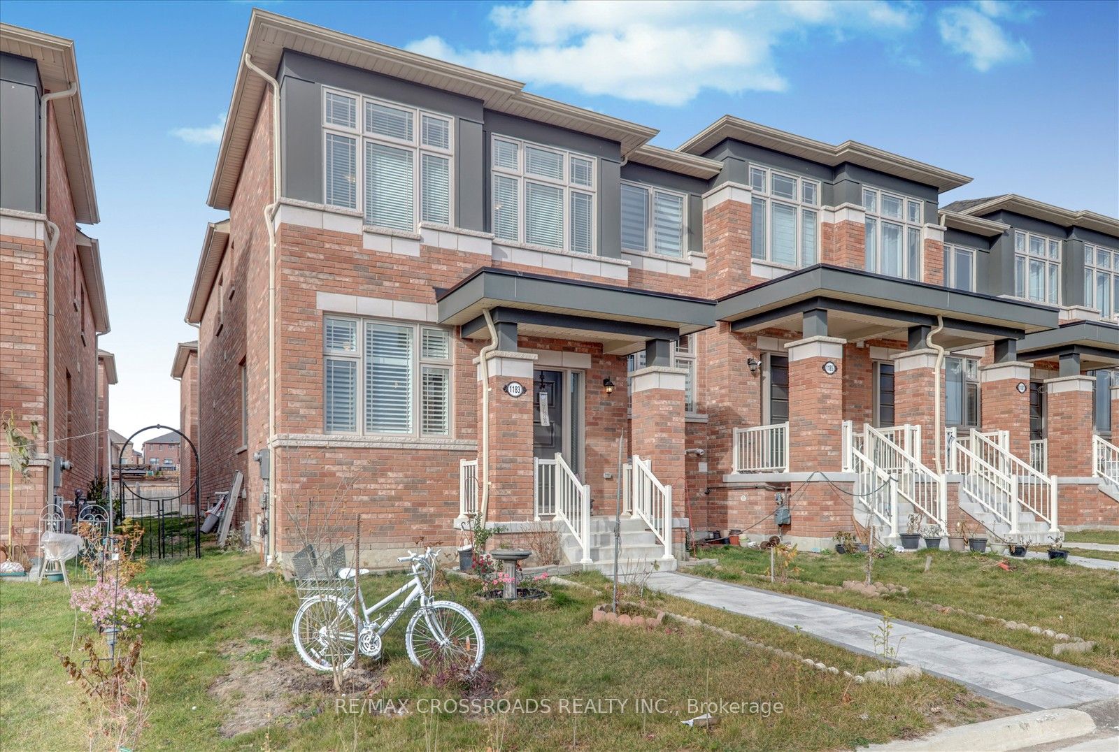 Att/Row/Twnhouse house for sale at 1183 Caliper Lane Pickering Ontario