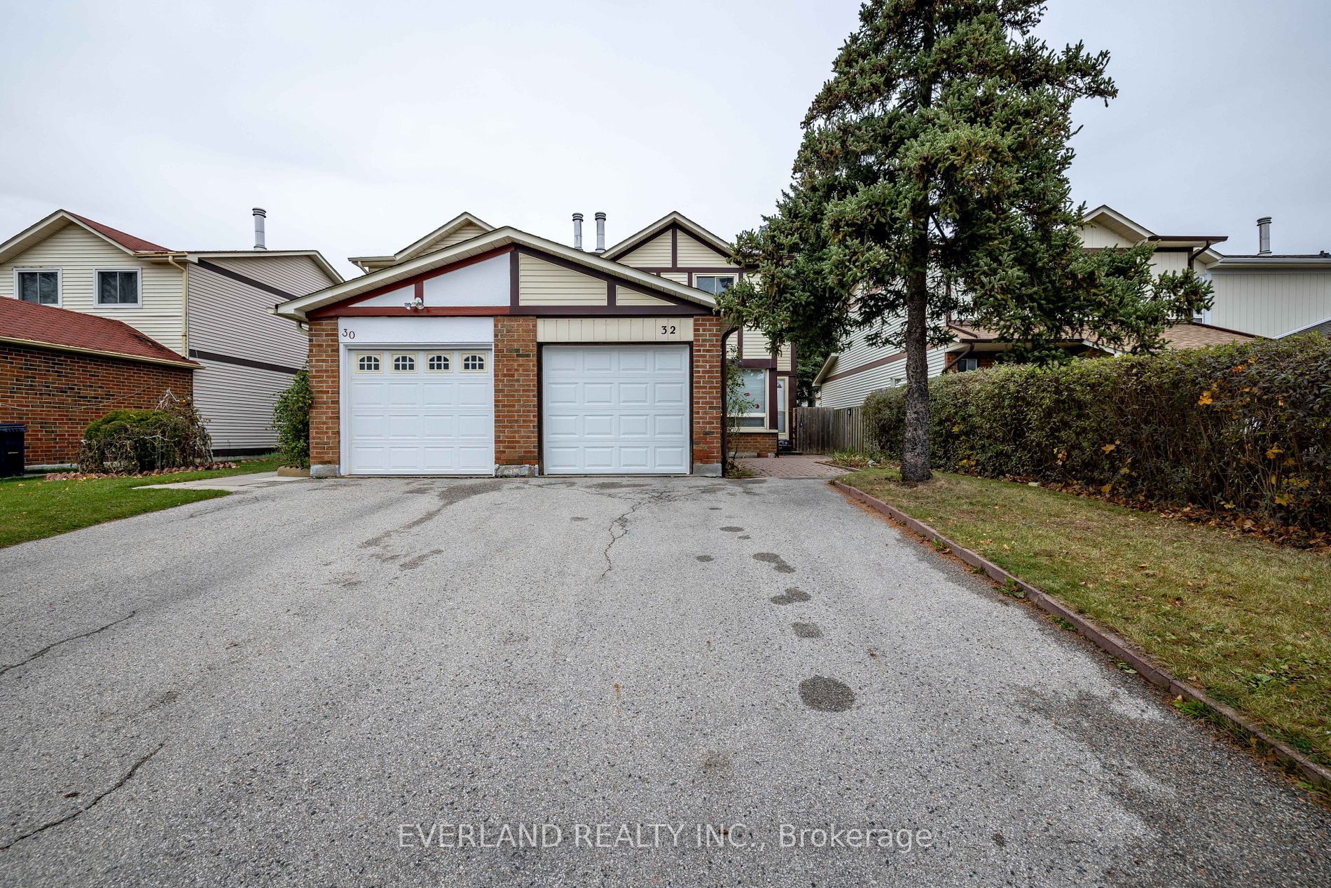 Semi-Detached house for sale at 32 Sadlee Cove Cres Toronto Ontario