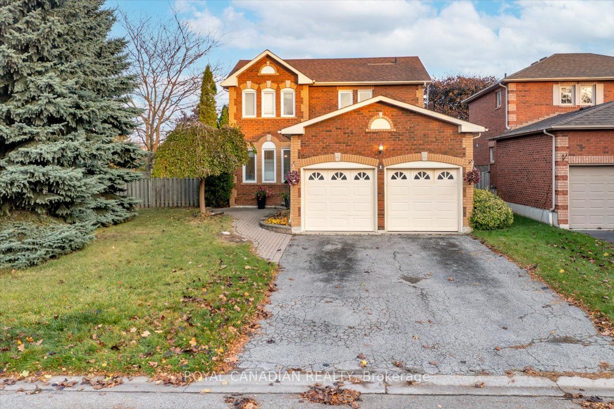 Detached house for sale at 1 Barwick Crt E Whitby Ontario