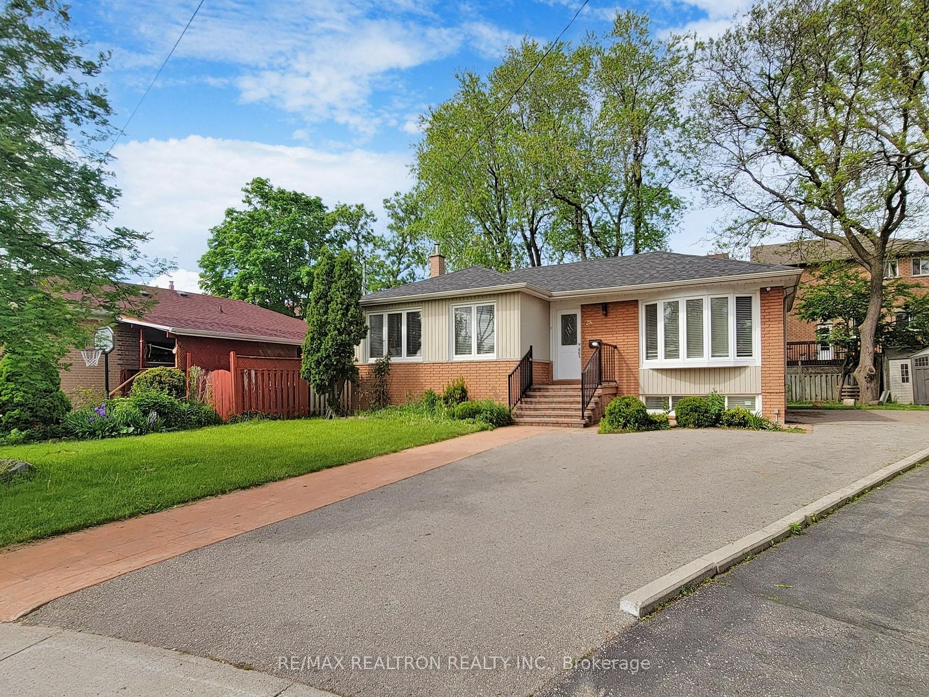 Detached house for sale at 25 Armitage Dr Toronto Ontario