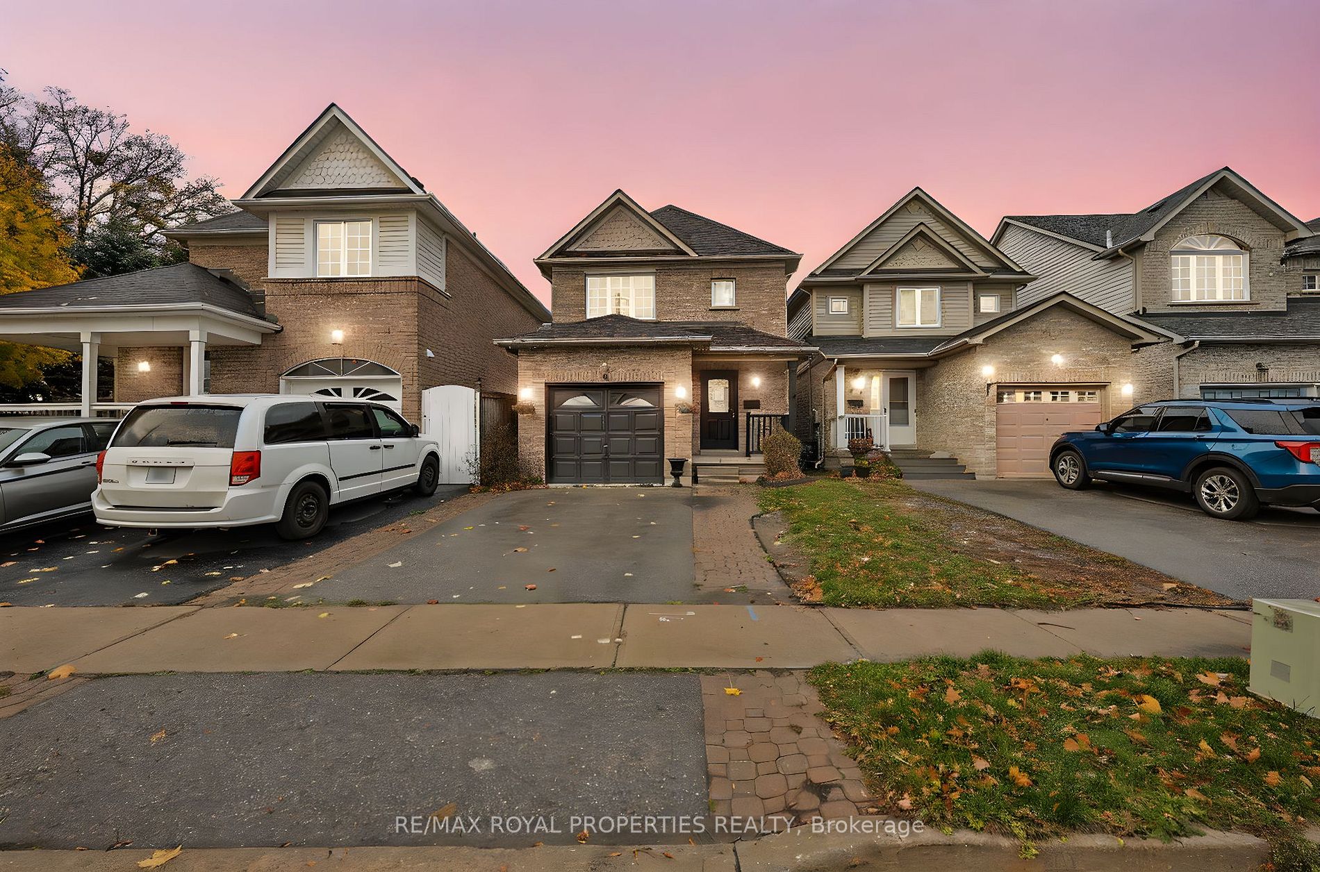 Detached house for sale at 6 Wellington Ave E Oshawa Ontario