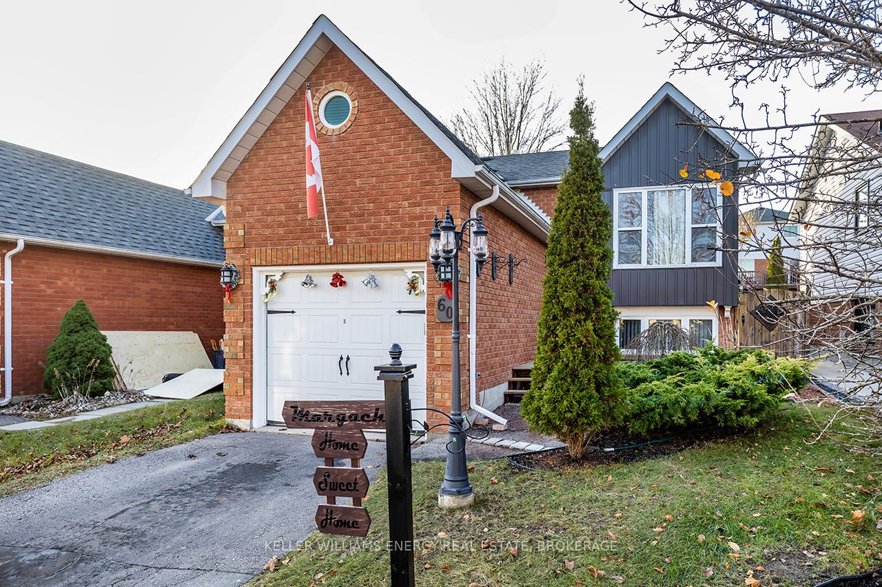 Link house for sale at 60 Champine Sq Clarington Ontario