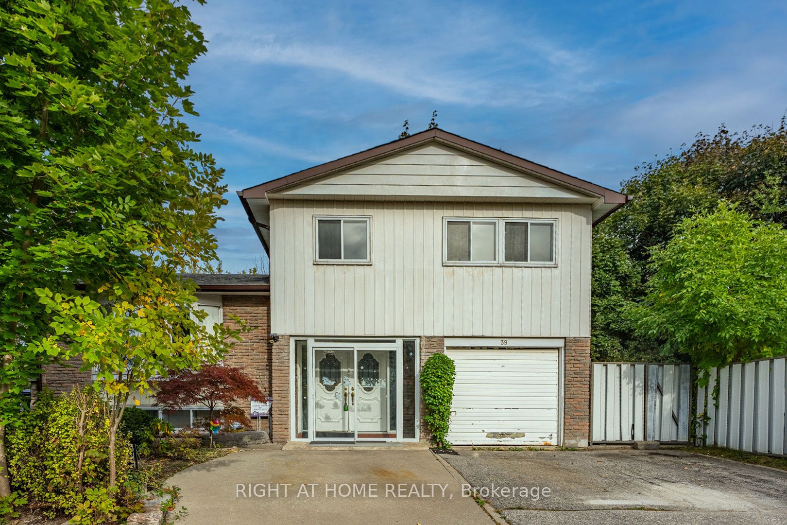 Detached house for sale at 39 Boundy Cres Toronto Ontario