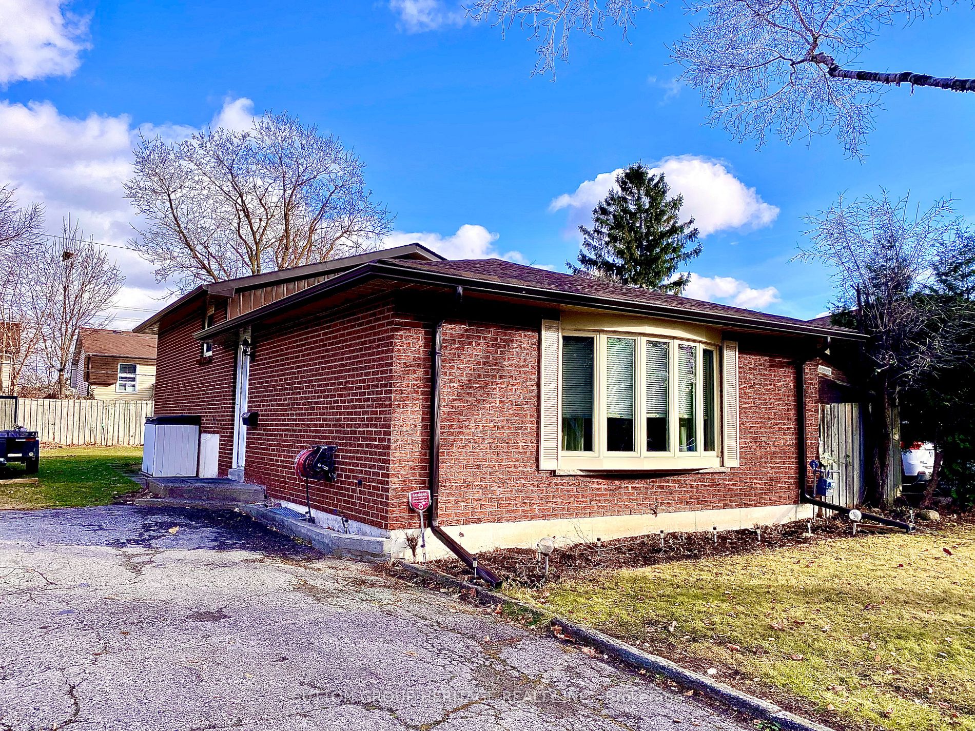 Detached house for sale at 140 Clements Rd E Ajax Ontario