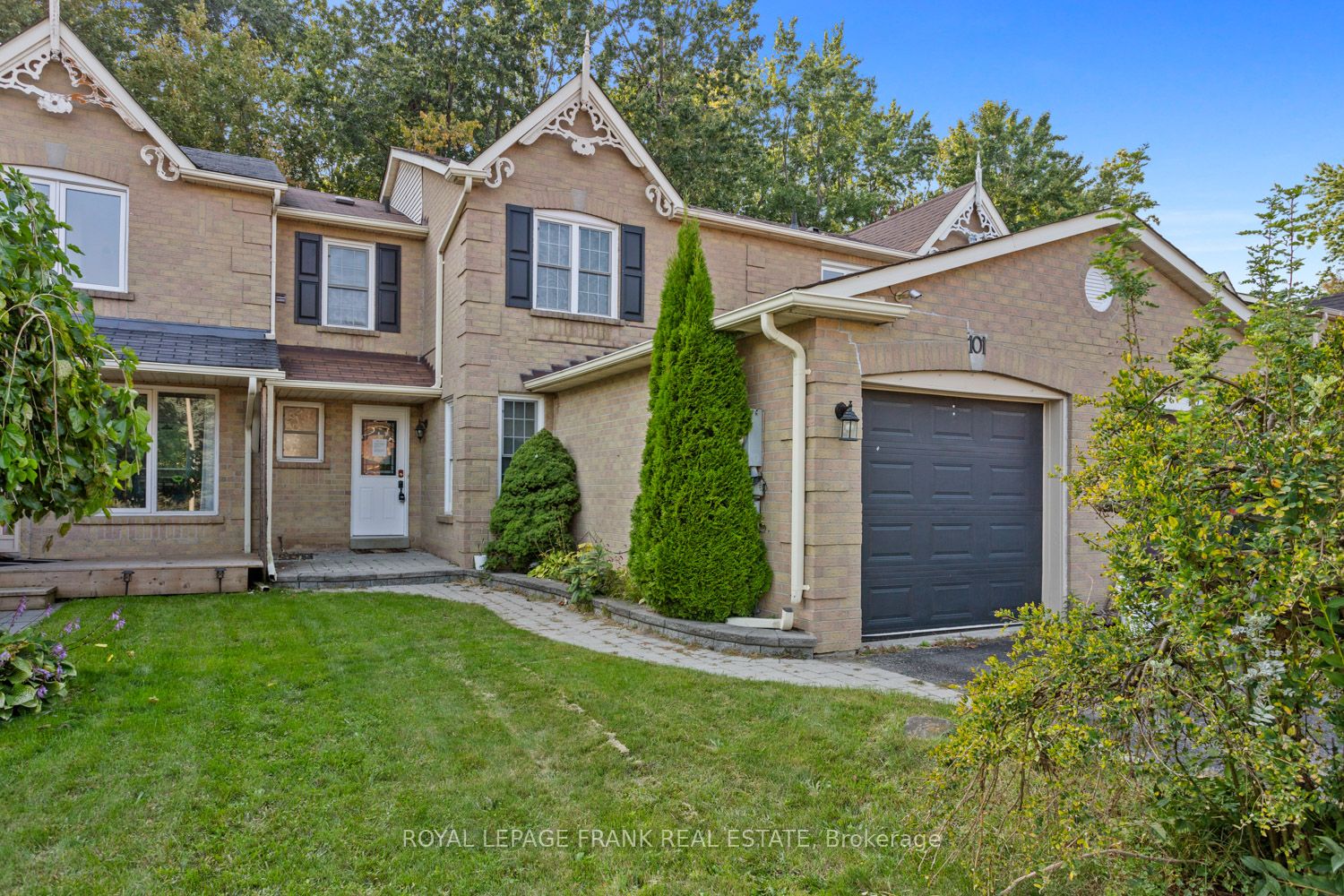 Att/Row/Twnhouse house for sale at 101 Yorkville Dr Clarington Ontario