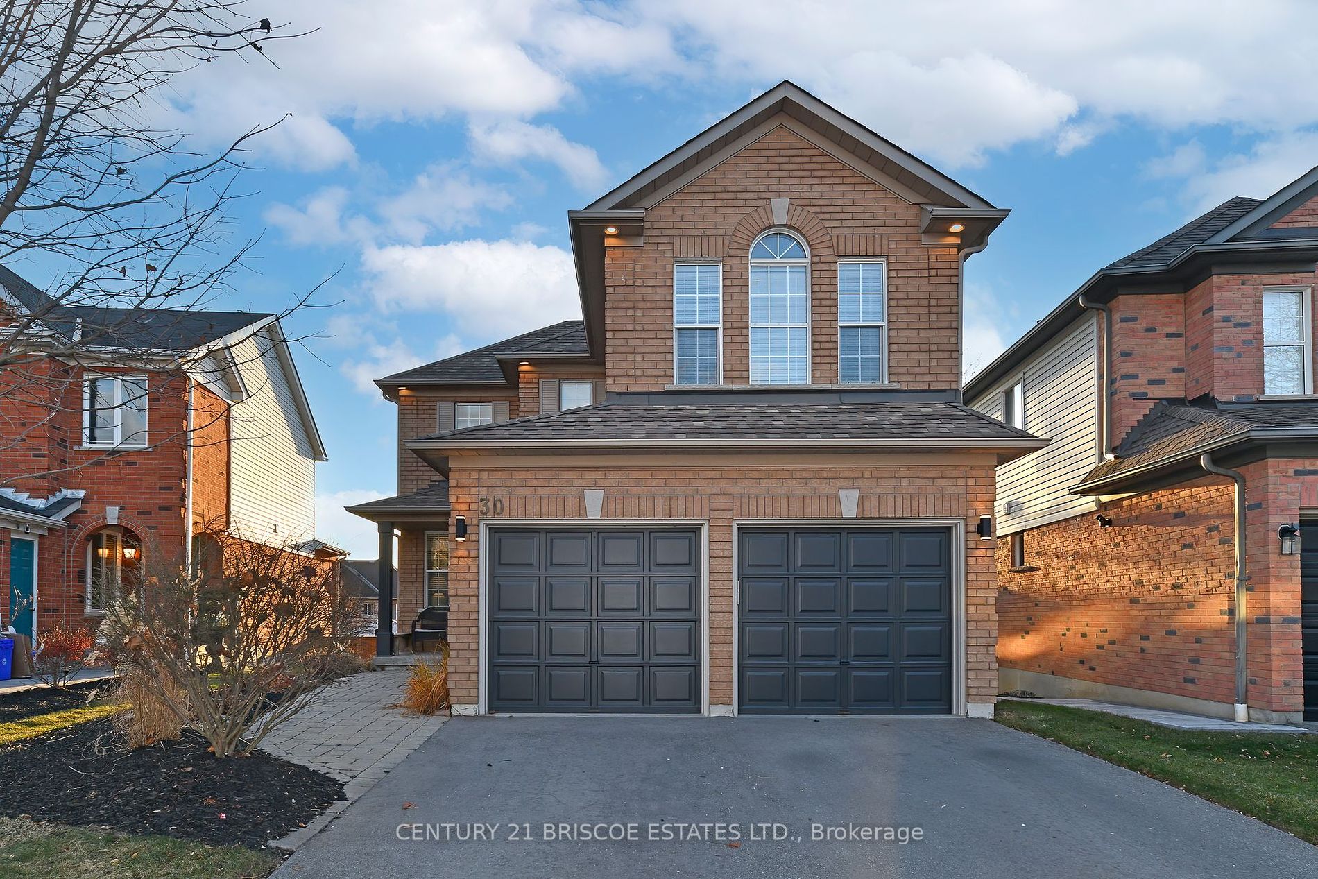 Detached house for sale at 30 Foundry Lane Whitby Ontario