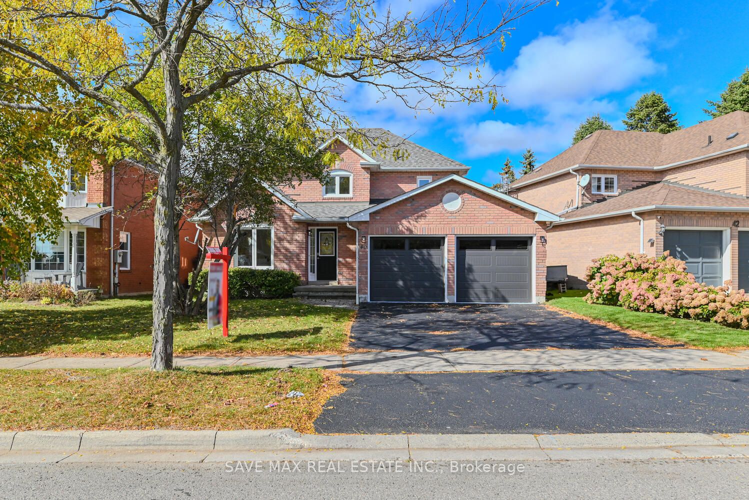 Detached house for sale at 40 Eric Clarke Dr Whitby Ontario