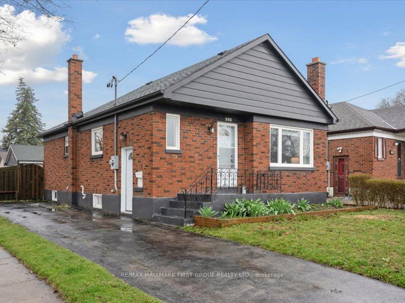 Detached house for sale at 262 Highland Ave Oshawa Ontario