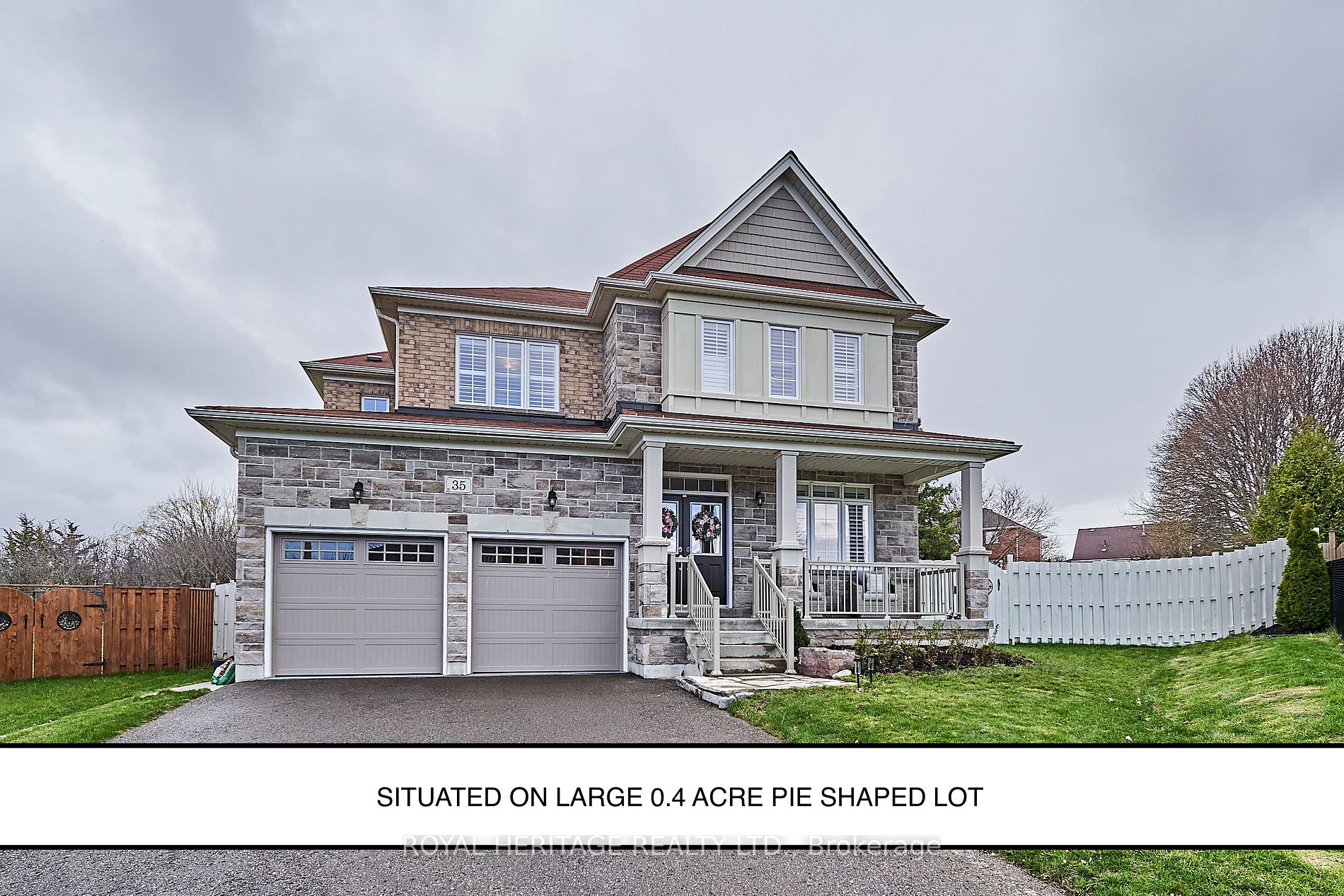 Detached house for sale at 35 Bradford Crt Whitby Ontario