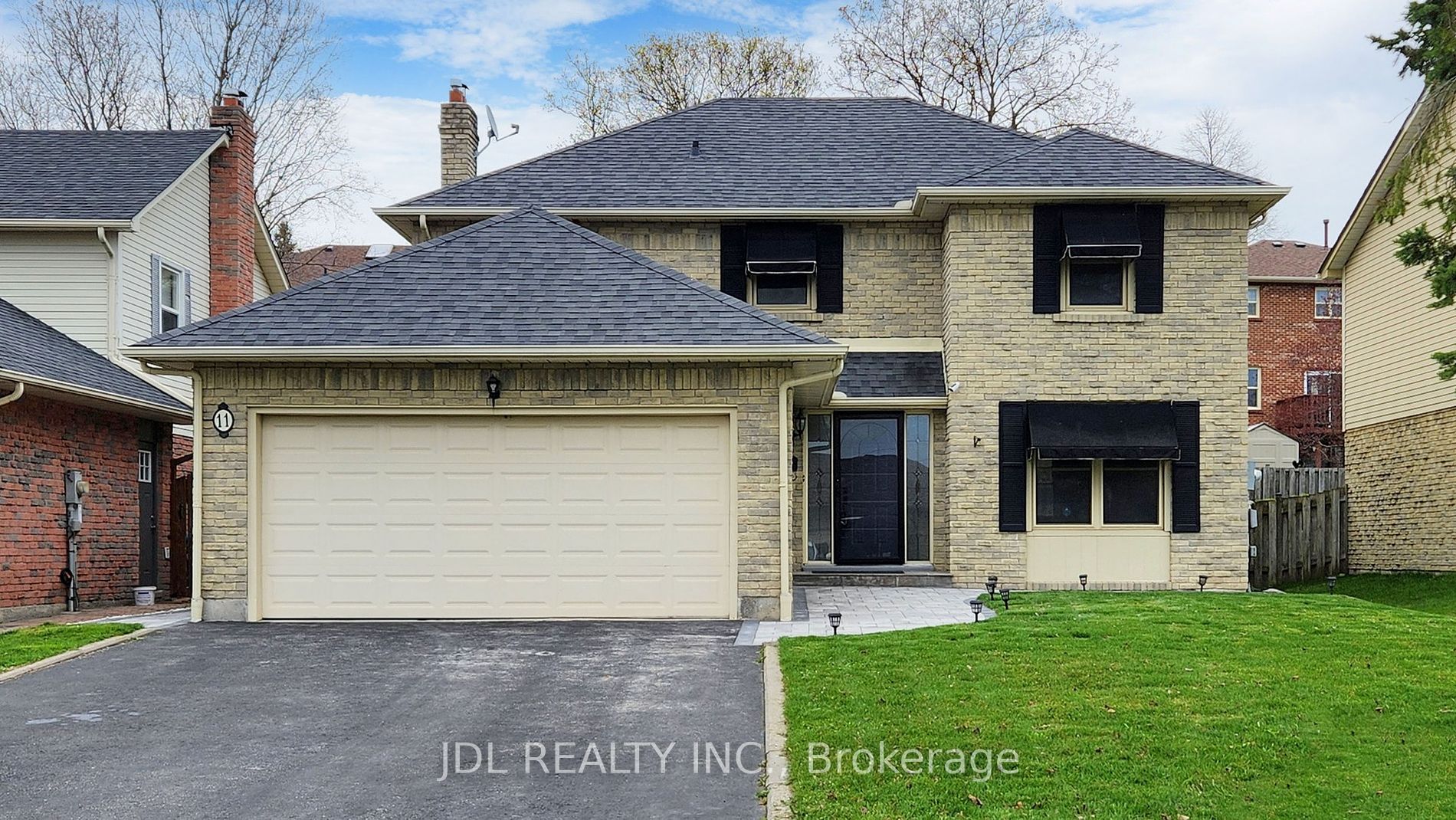 Detached house for sale at 11 Hialeah Cres Whitby Ontario