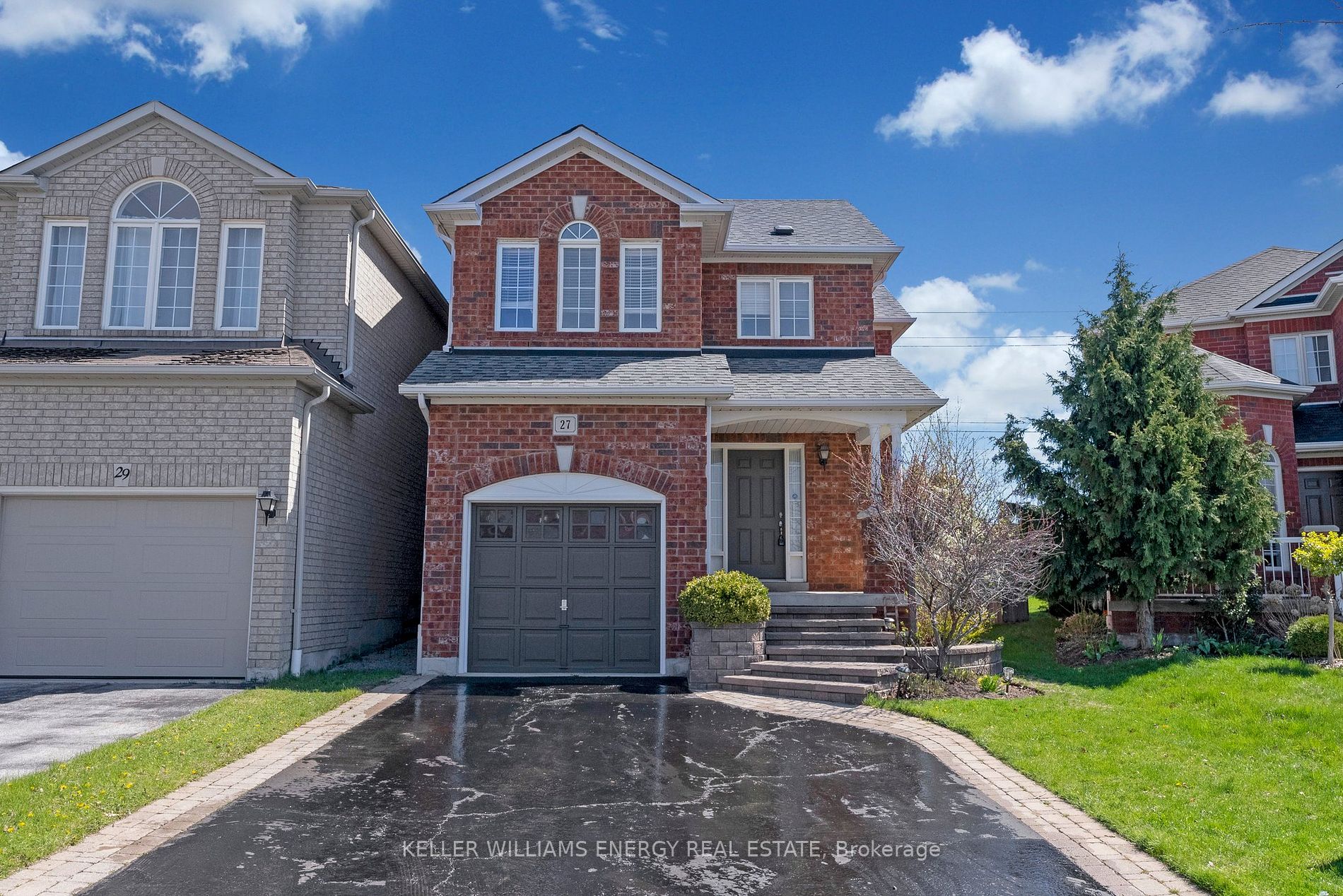 Detached house for sale at 27 Tracey Crt Whitby Ontario