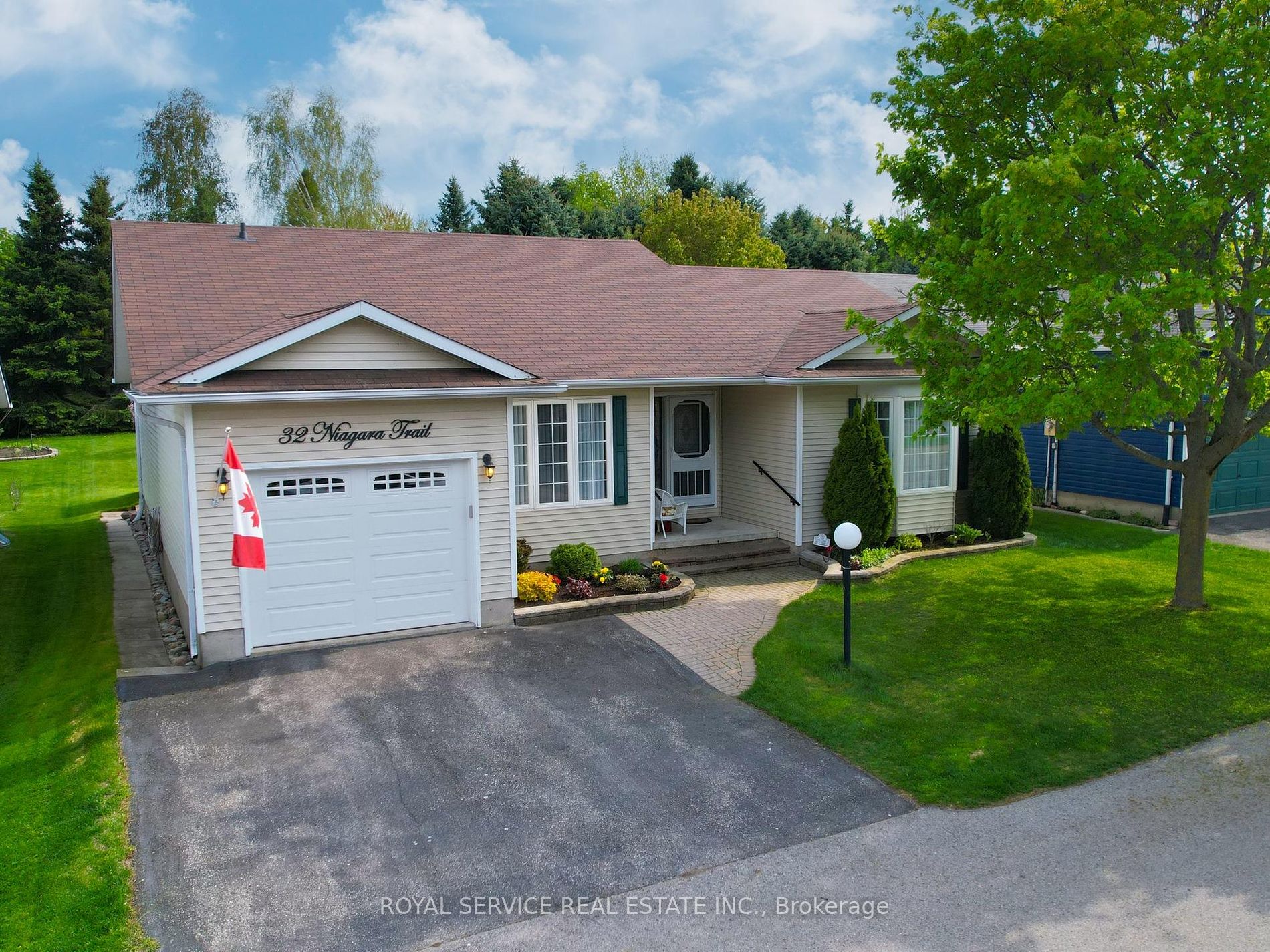 Detached house for sale at 32 Niagara Tr Clarington Ontario