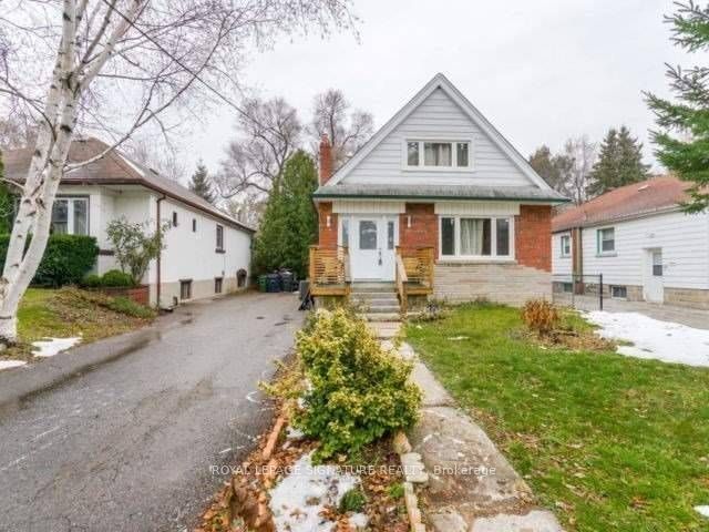 Detached house for sale at 5 Ripon Rd Toronto Ontario