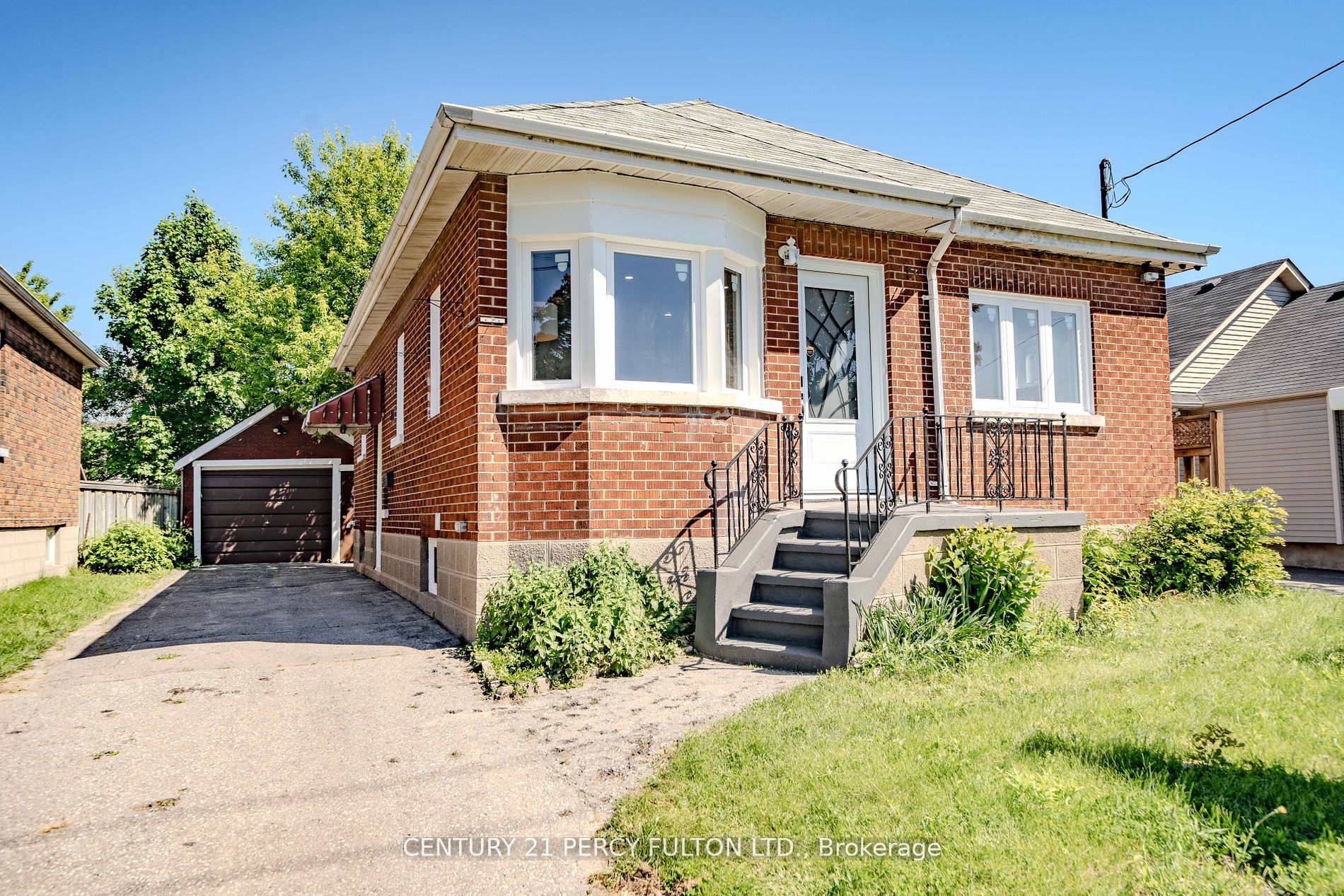 Detached house for sale at 250 Mcnaughton Ave Oshawa Ontario