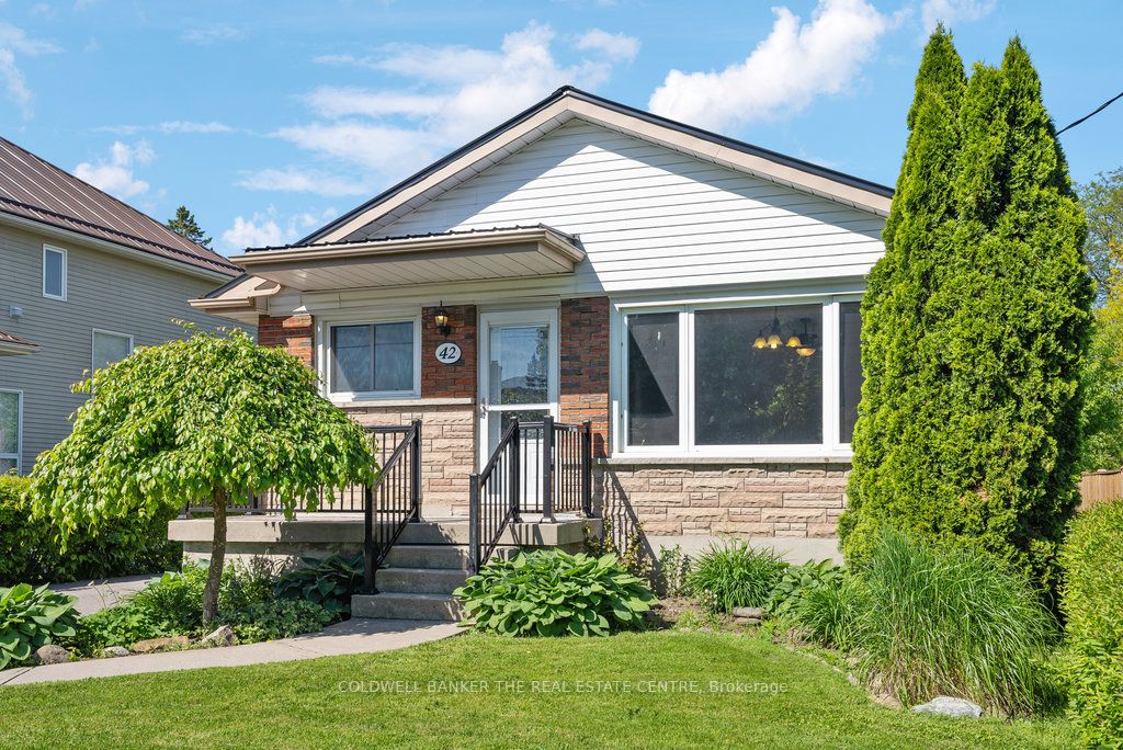 Detached house for sale at 42 Prospect St Clarington Ontario