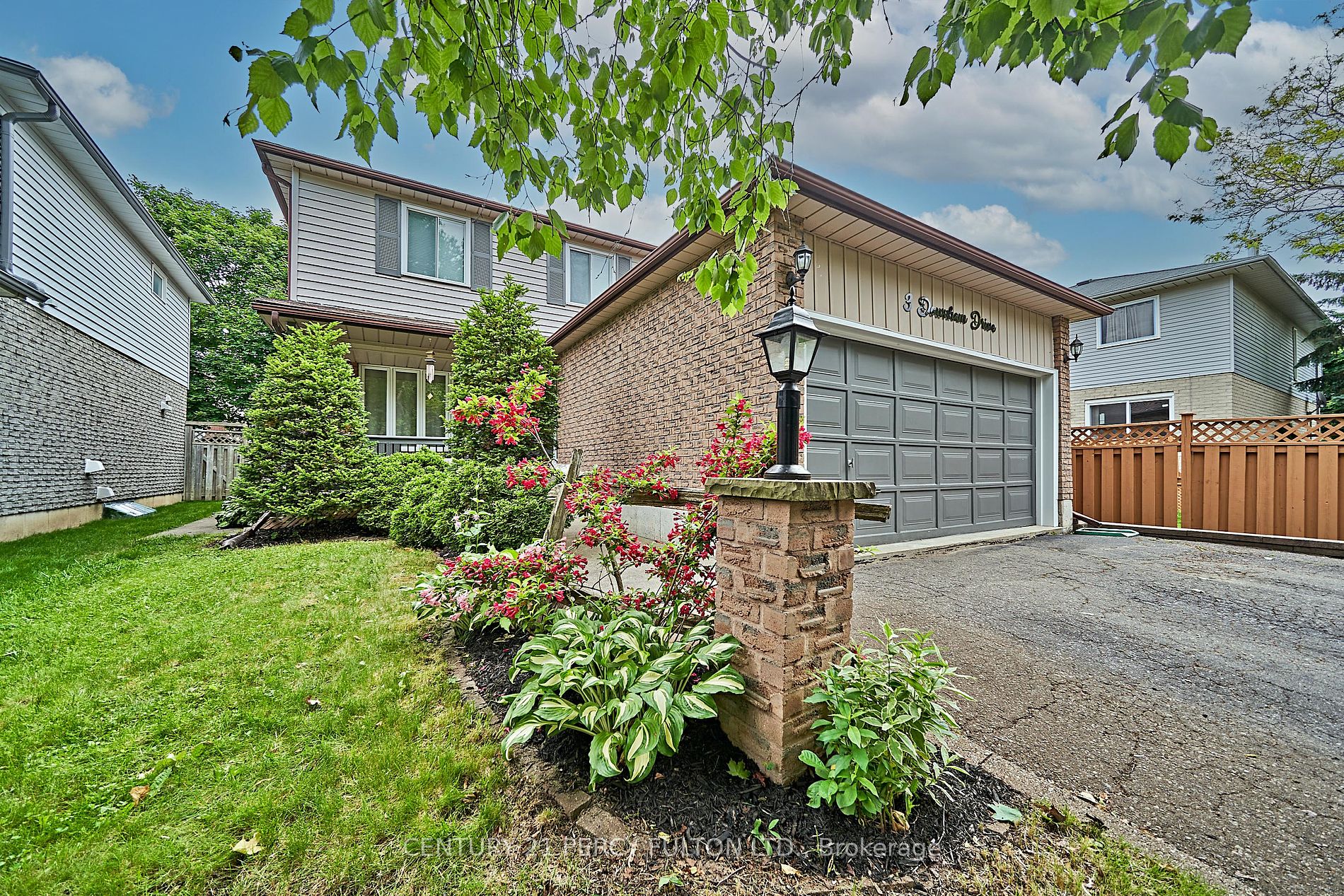 Detached house for sale at 3 Downham Dr Clarington Ontario