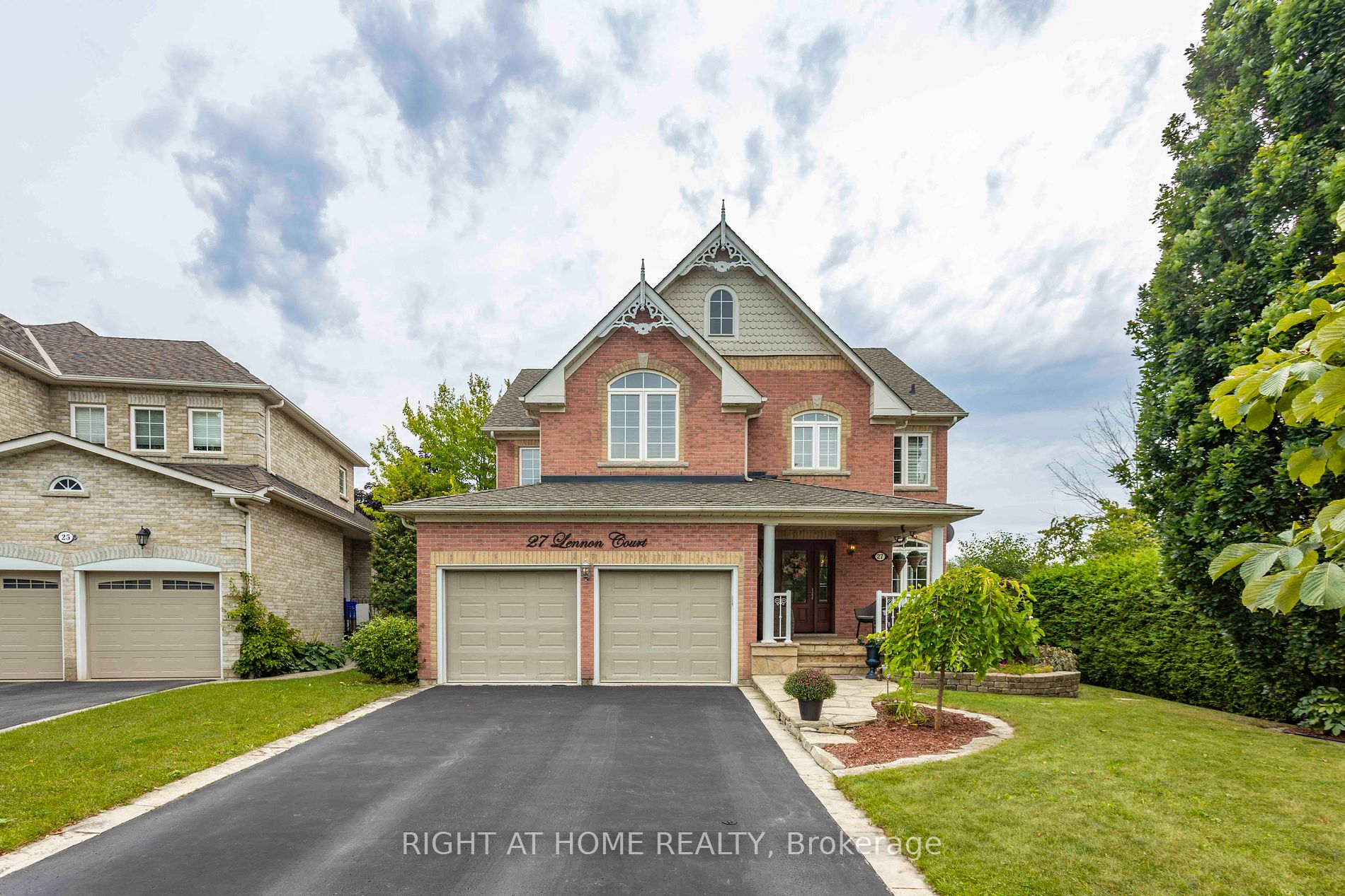 Detached house for sale at 27 Lennon Crt Whitby Ontario