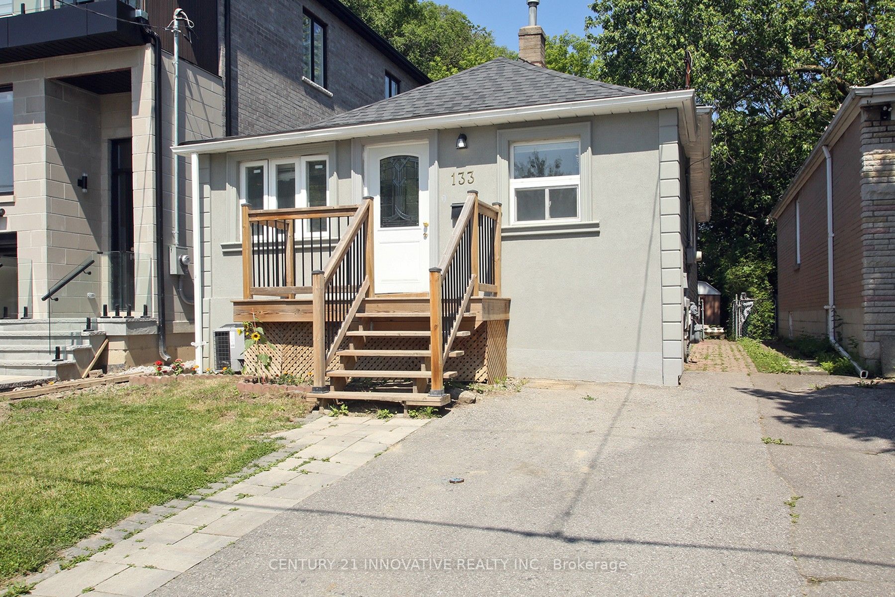 Detached house for sale at 133 Preston St Toronto Ontario