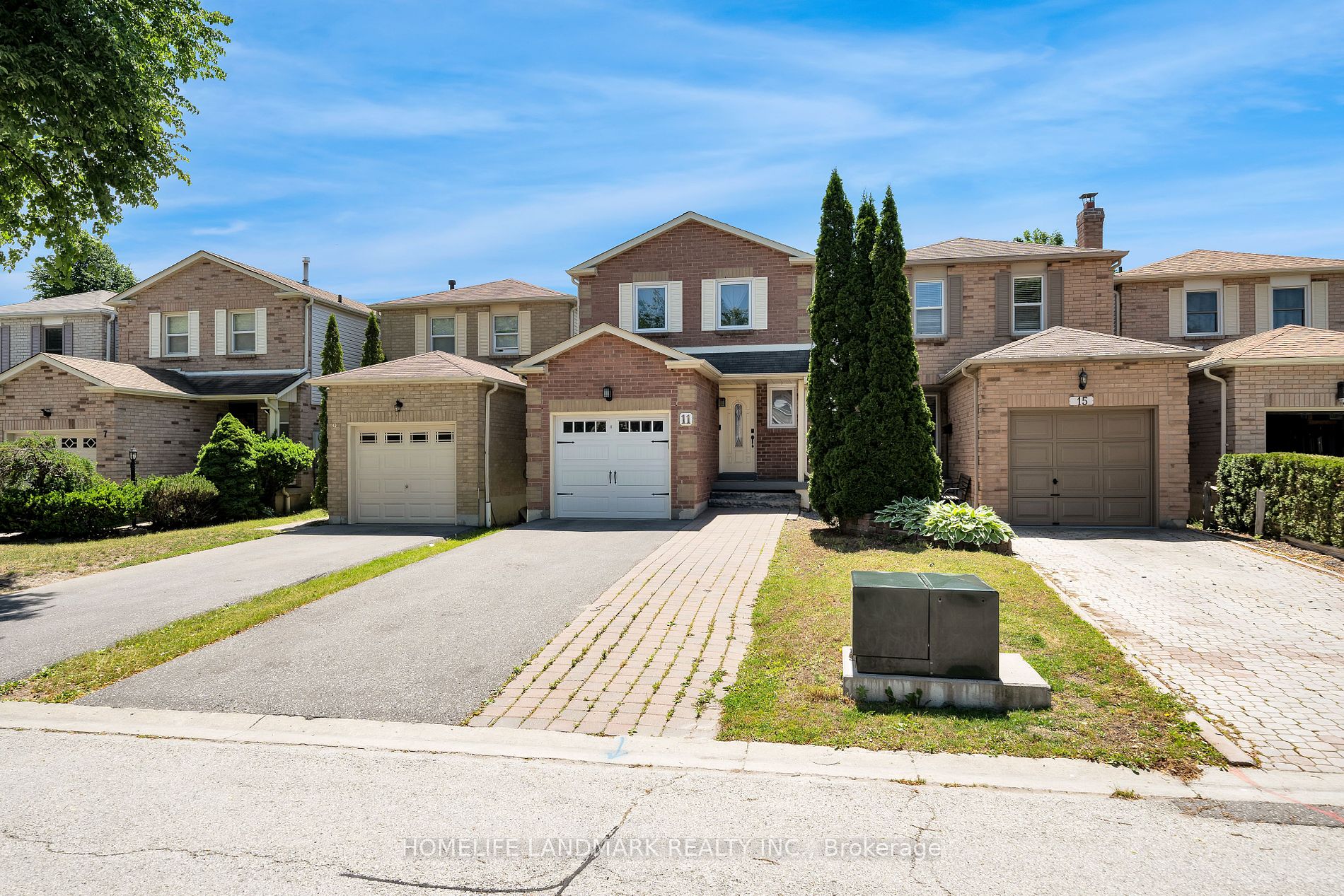 Detached house for sale at 11 Drew Crt Whitby Ontario