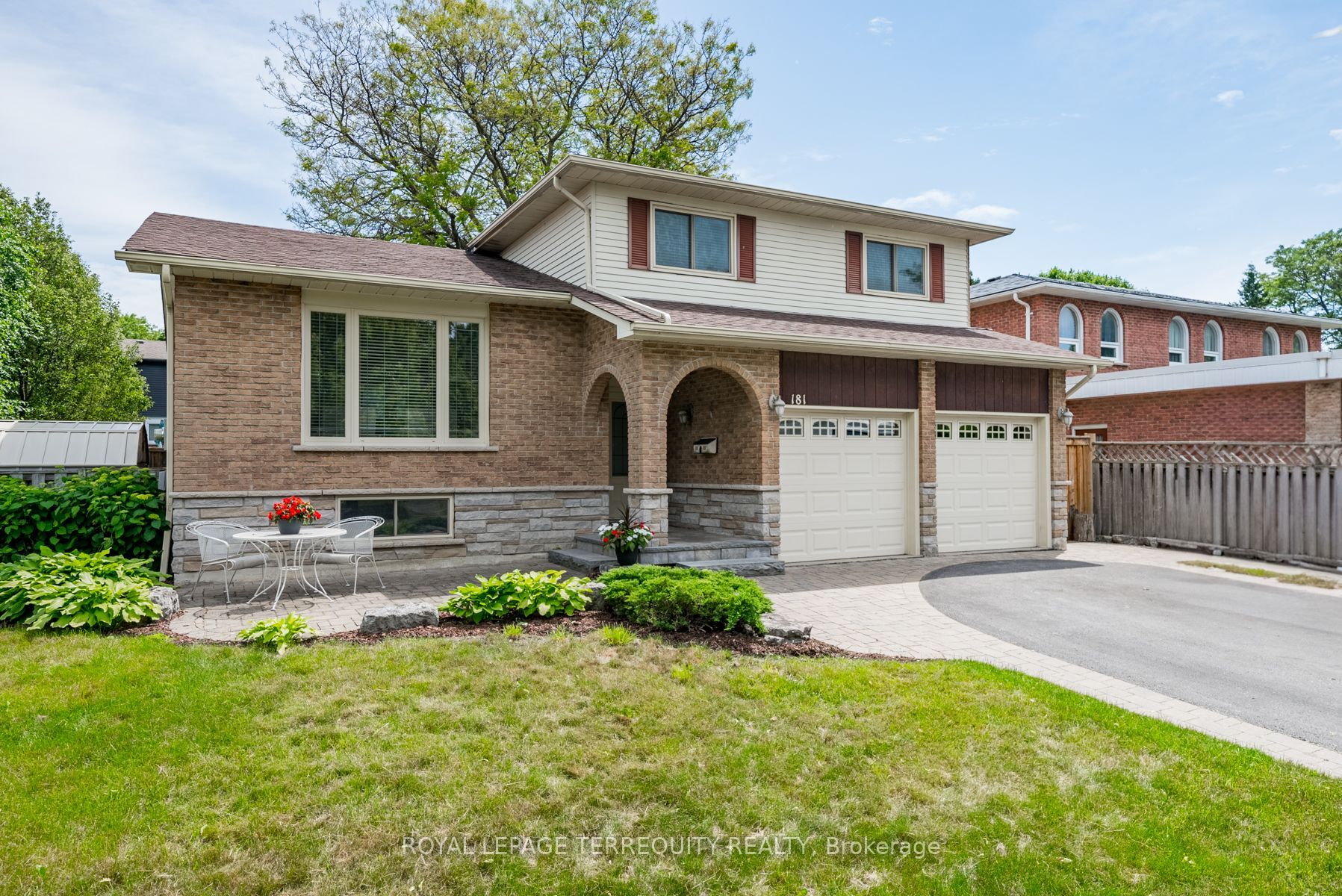 Detached house for sale at 181 Hazelwood Dr Whitby Ontario