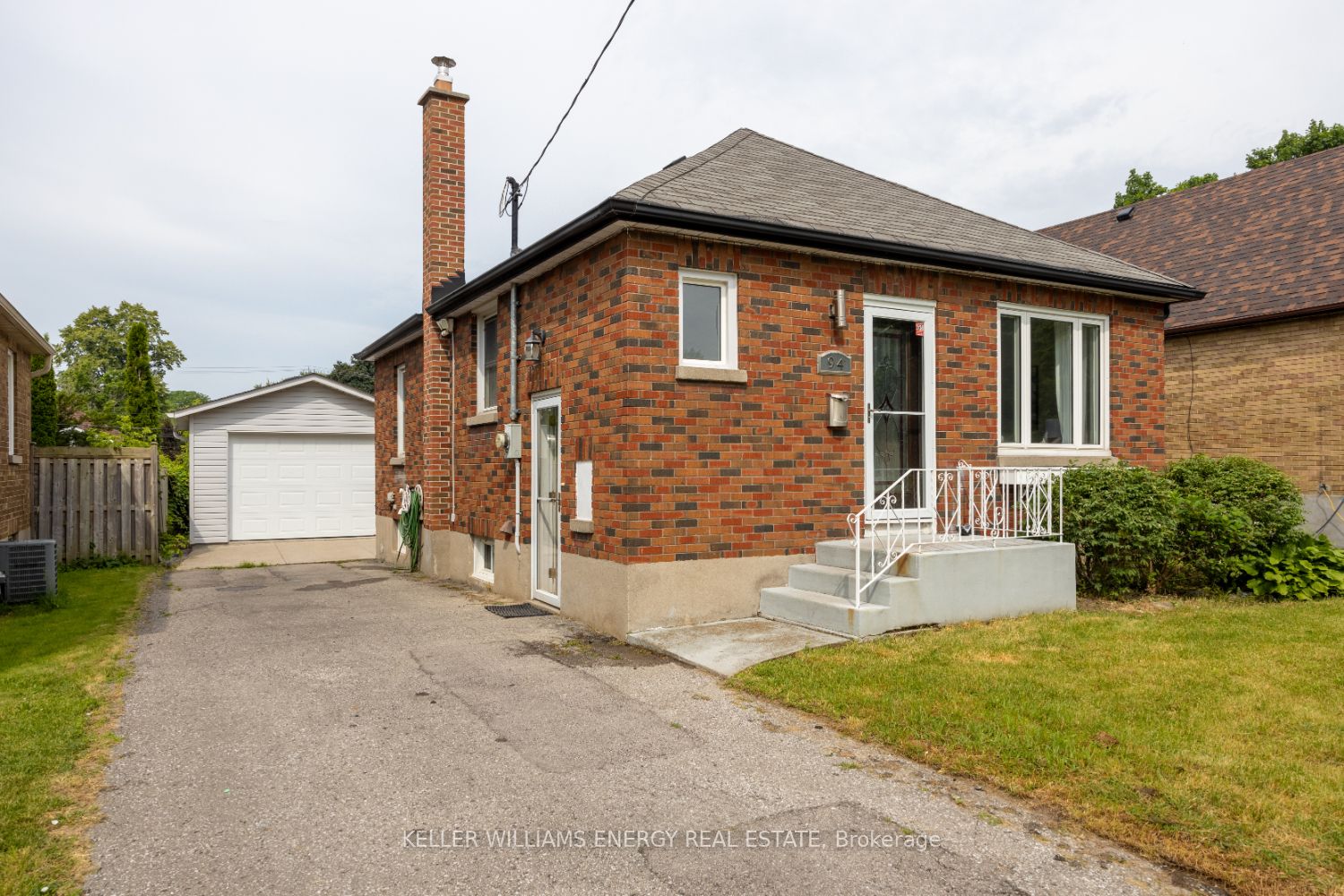 Detached house for sale at 94 Lasalle Ave Oshawa Ontario