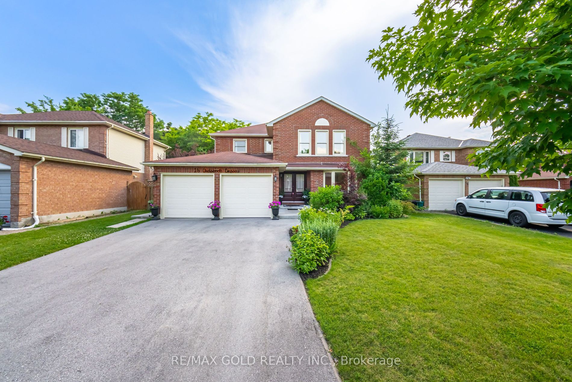 Detached house for sale at 18 Chatsworth Cres Whitby Ontario
