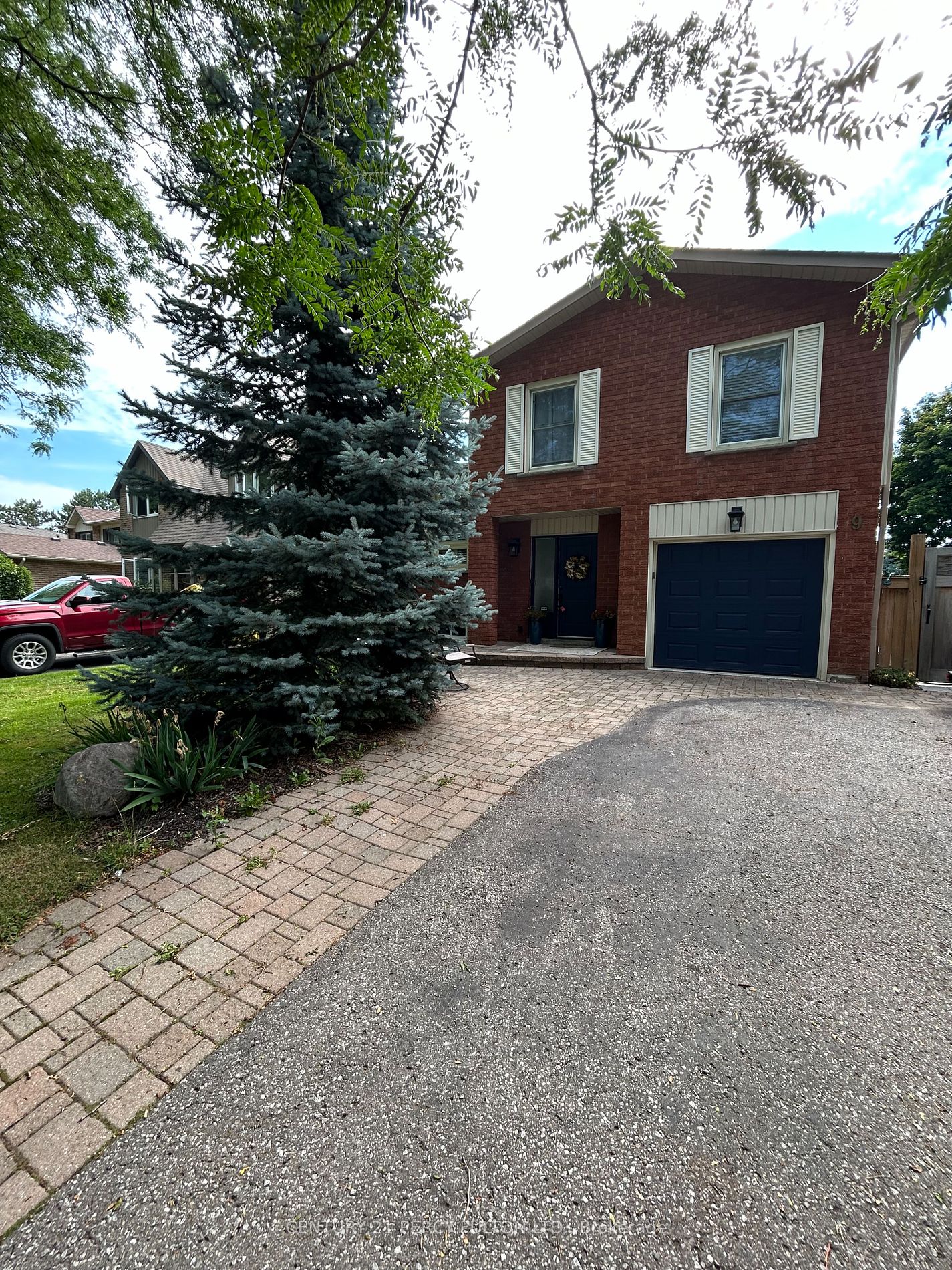 Detached house for sale at 9 Jacob Dr Whitby Ontario