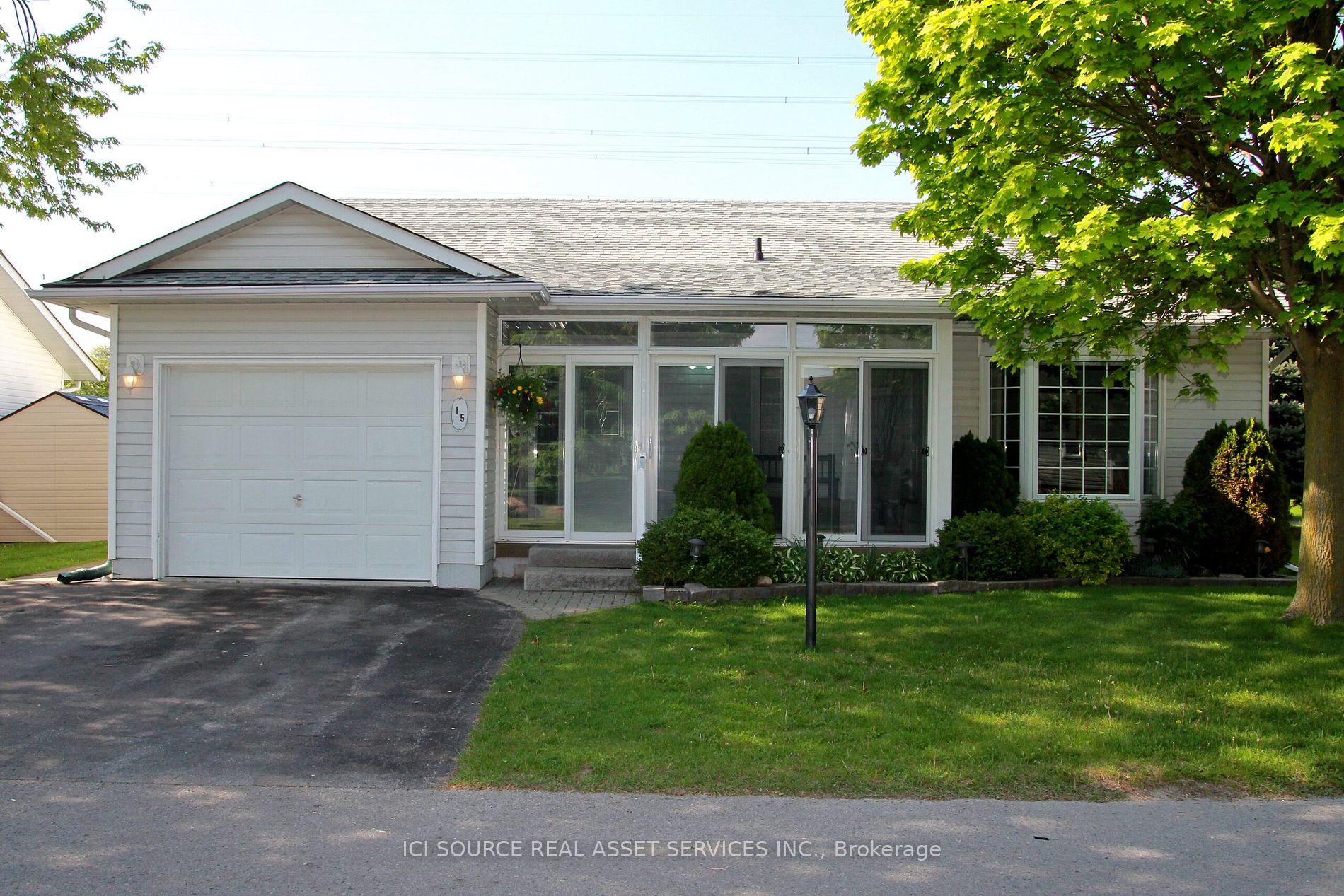Detached house for sale at 15 Niagara Tr Clarington Ontario