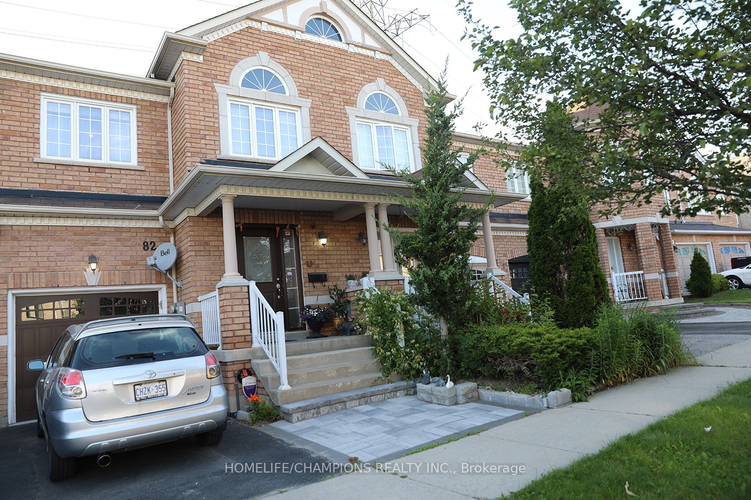 Att/Row/Twnhouse house for sale at 82 Atherton Ave Ajax Ontario