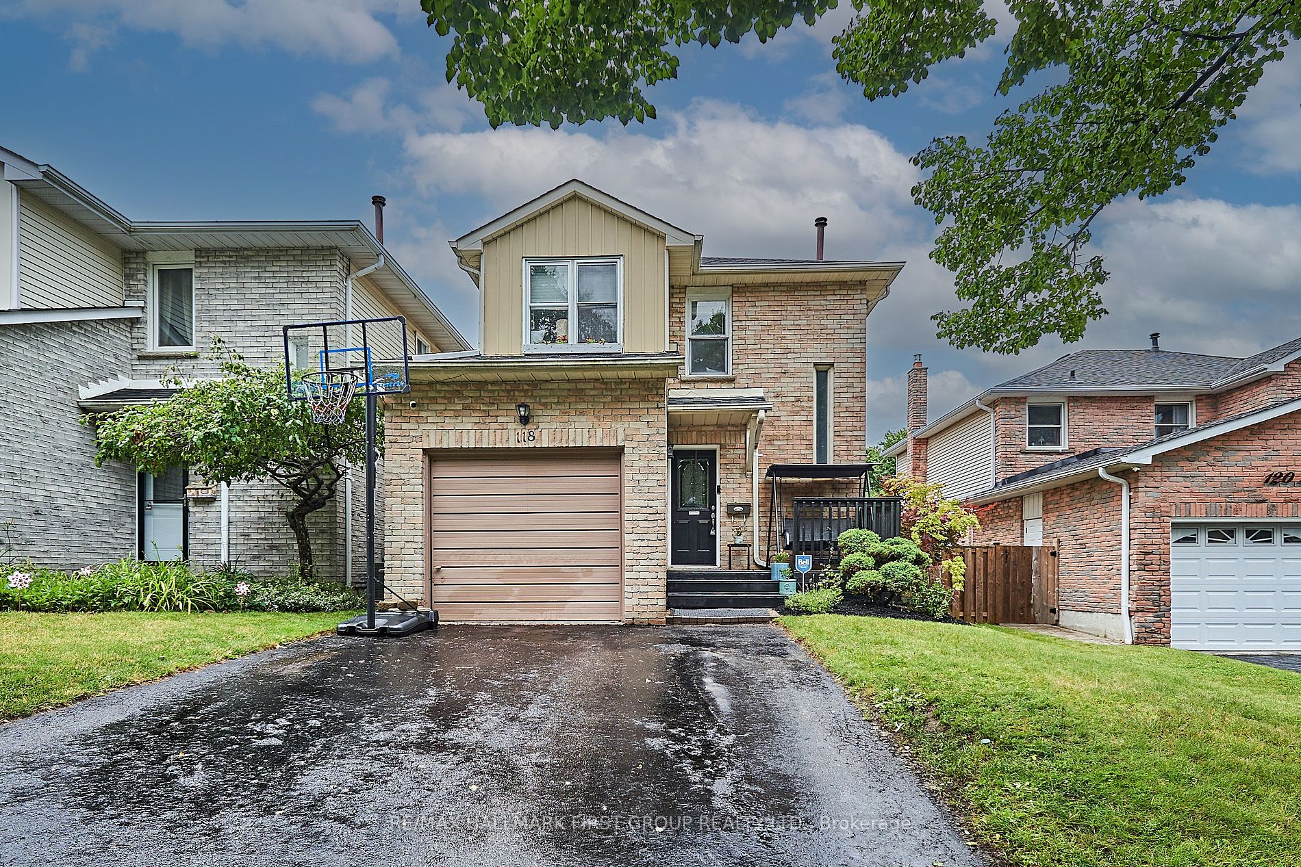 Detached house for sale at 118 Kirby Cres Whitby Ontario