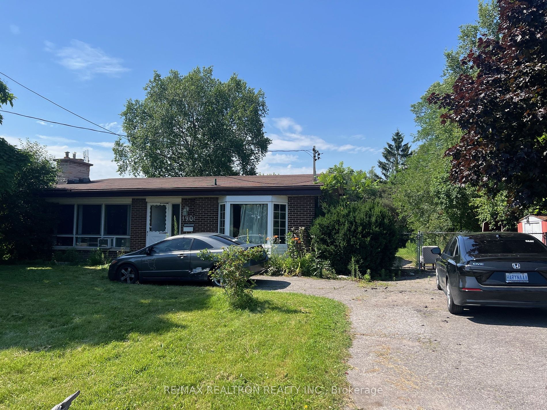 Detached house for sale at 1906 Rossland Rd E Whitby Ontario