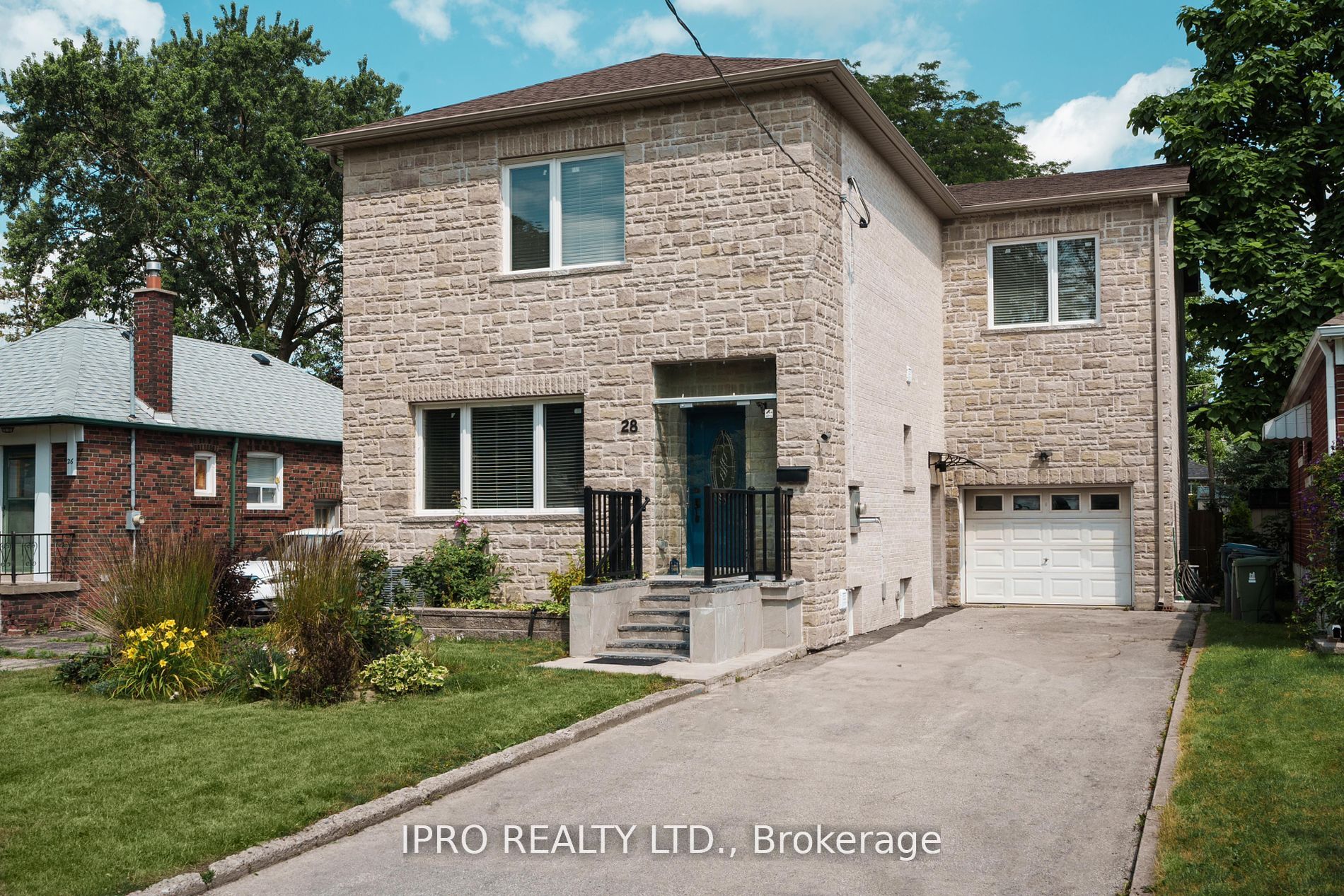 Detached house for sale at 28 Innisdale Dr Toronto Ontario