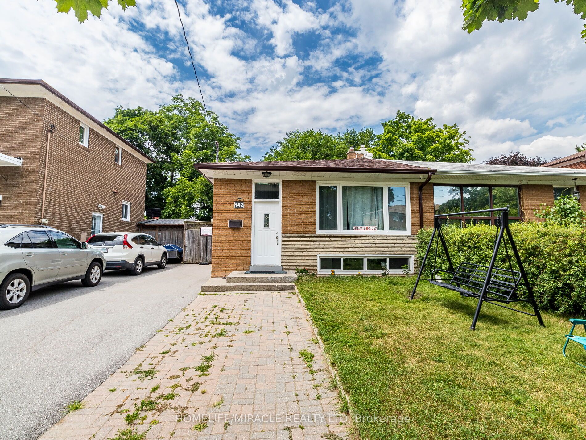 Semi-Detached house for sale at 142 Rodda Blvd Toronto Ontario