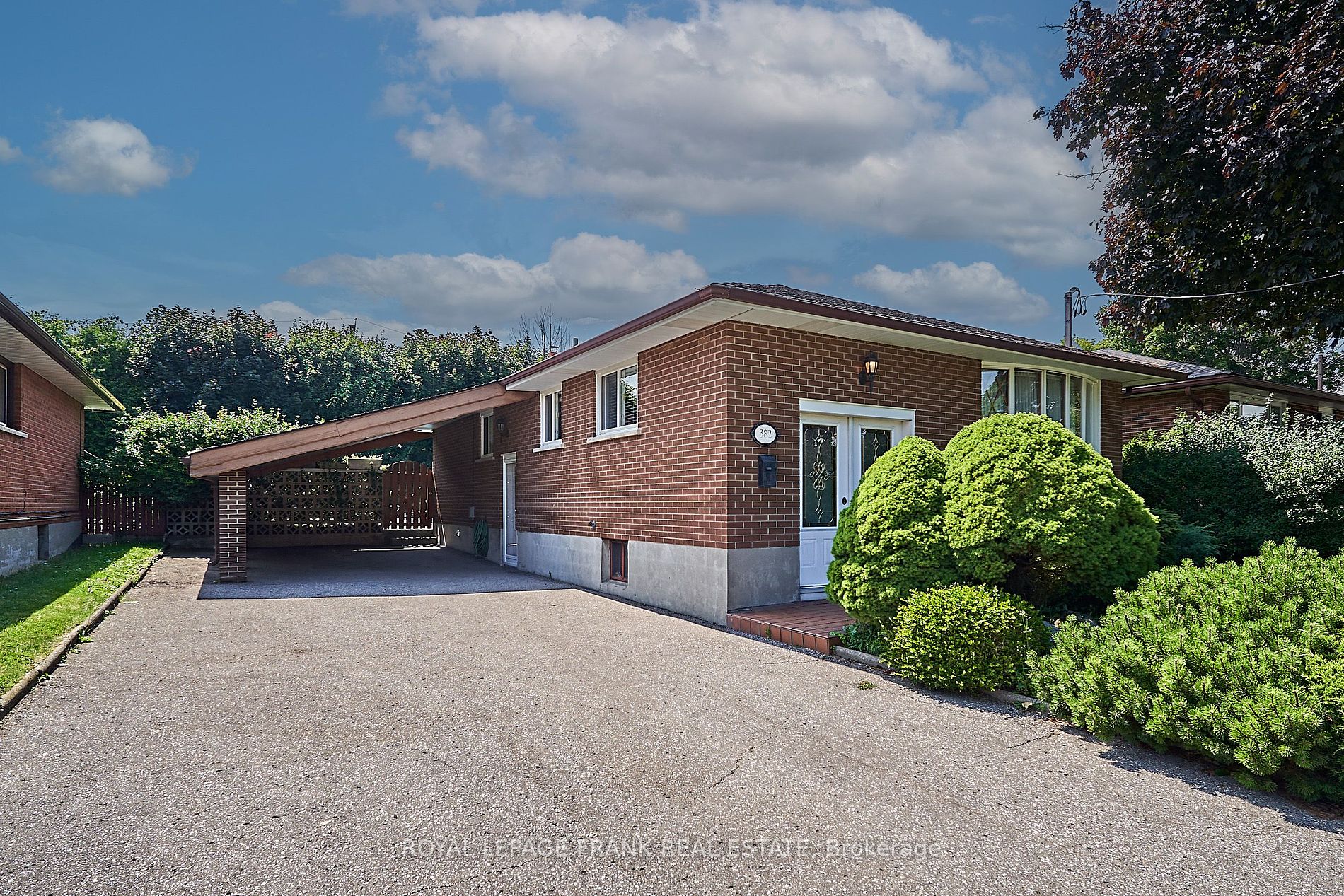 Detached house for sale at 382 Elmridge St Oshawa Ontario