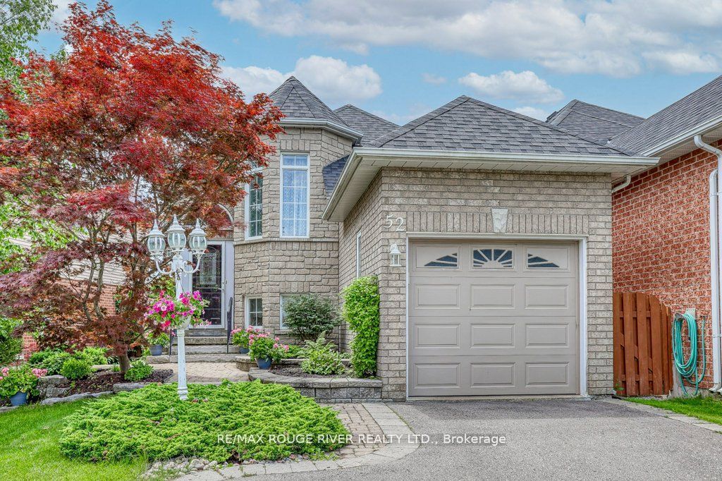 Link house for sale at 52 Abernethy Cres Clarington Ontario