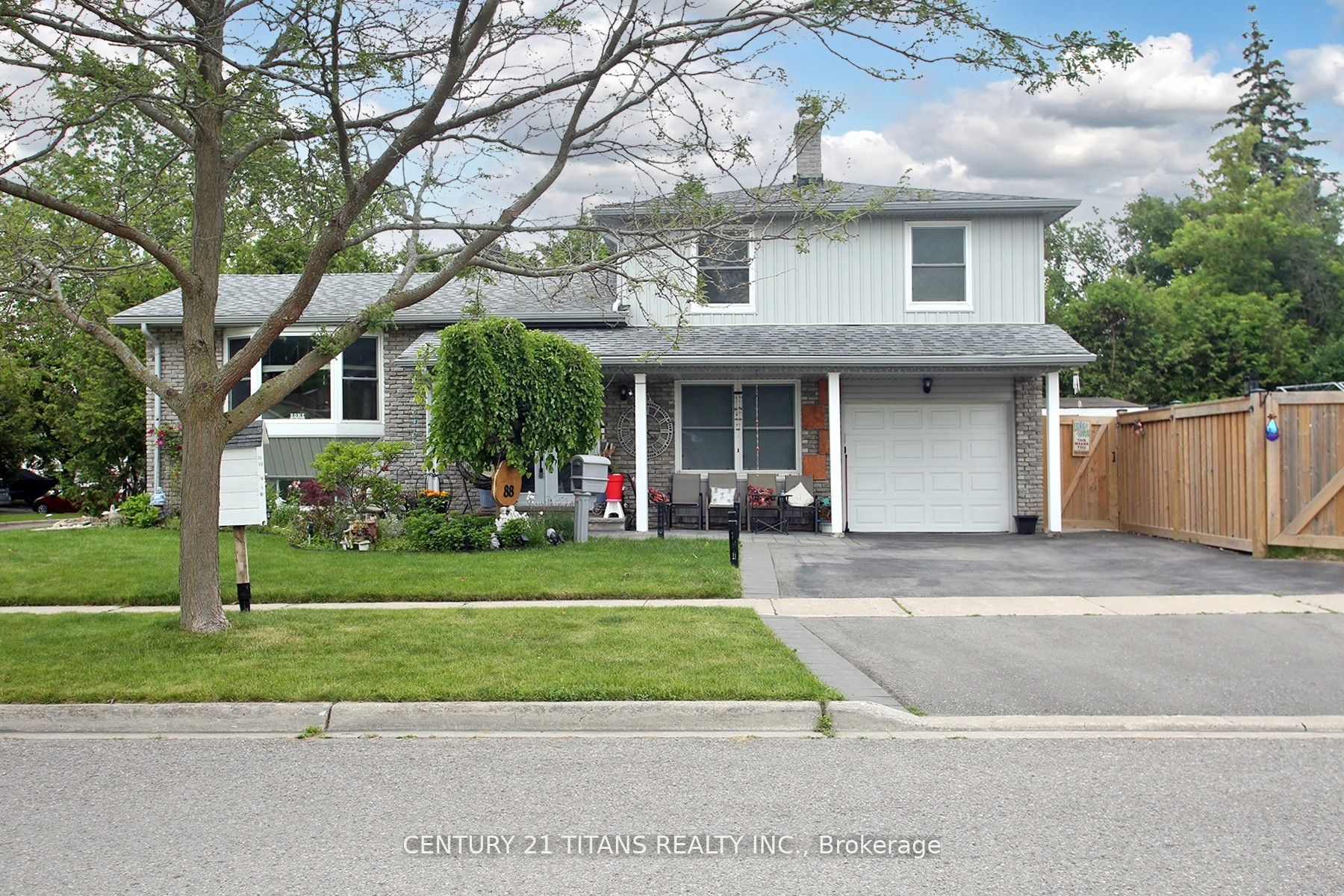 Detached house for sale at 88 Hobbs Dr Clarington Ontario