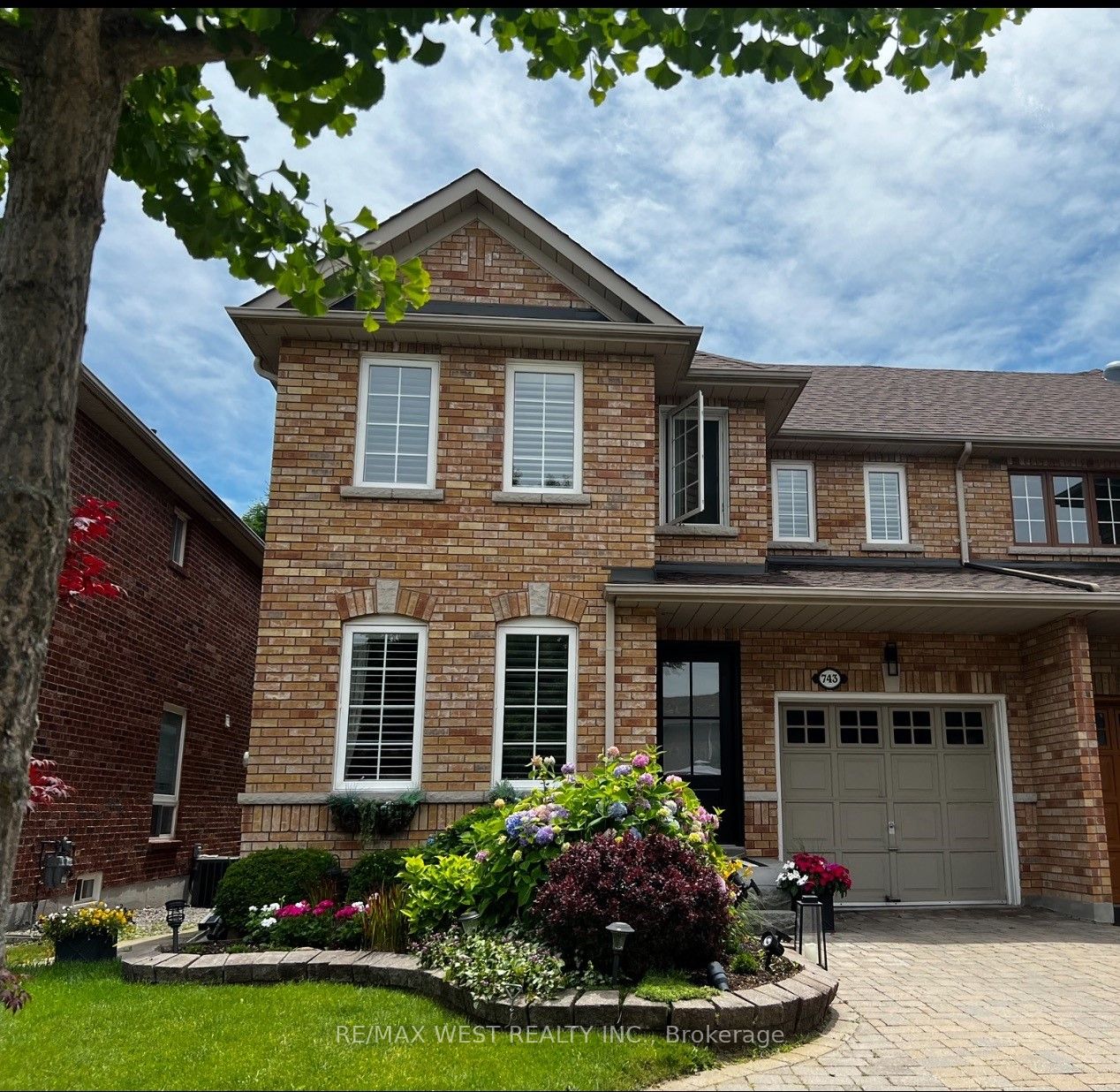 Semi-Detached house for sale at 743 Craighurst Crt Pickering Ontario