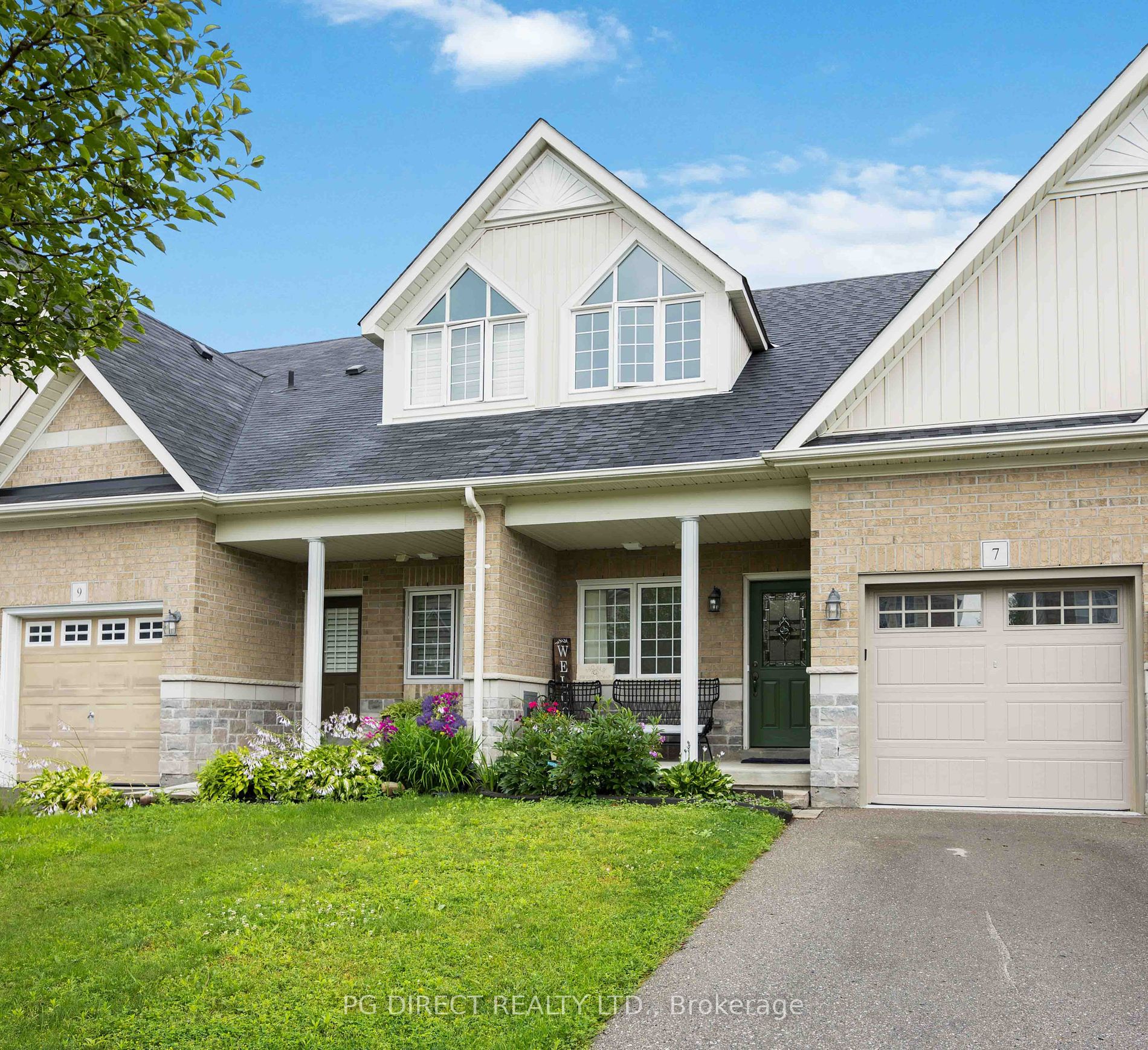 Att/Row/Twnhouse house for sale at 7 Vetzal Crt Clarington Ontario