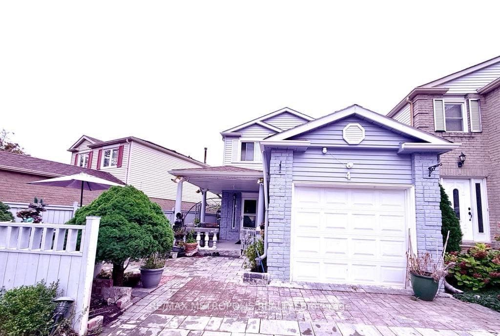 Detached house for sale at 4 Shepmore Terr Toronto Ontario