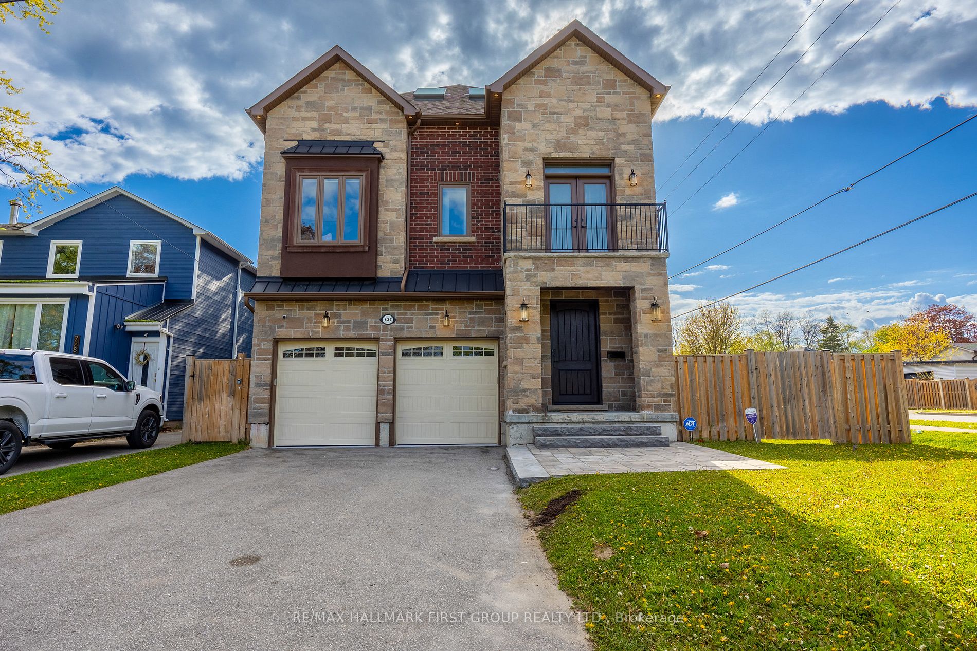 Detached house for sale at 732 Hillview Cres Pickering Ontario