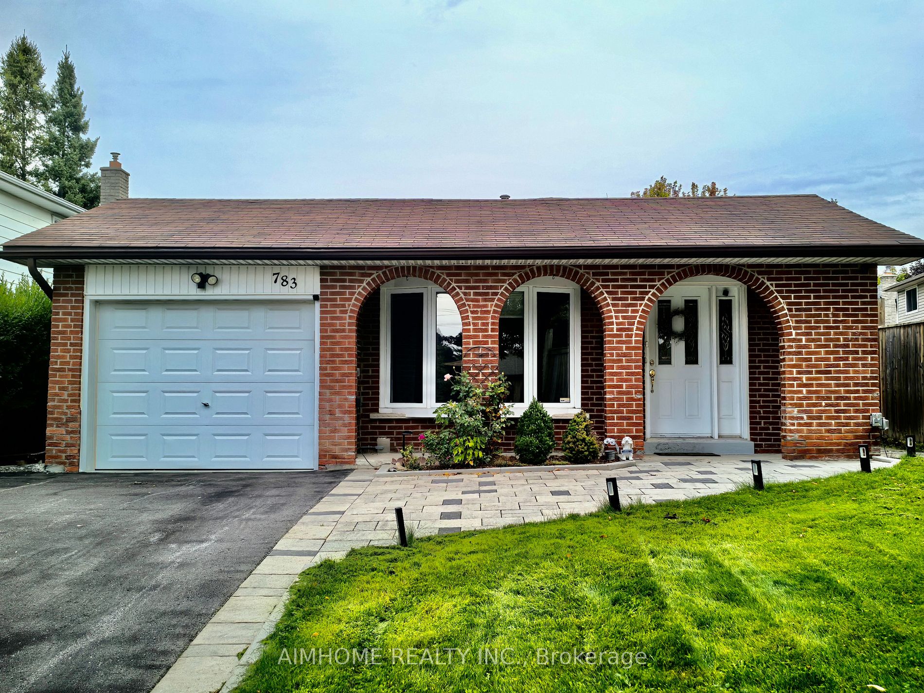 Detached house for sale at 783 Lexington St Oshawa Ontario