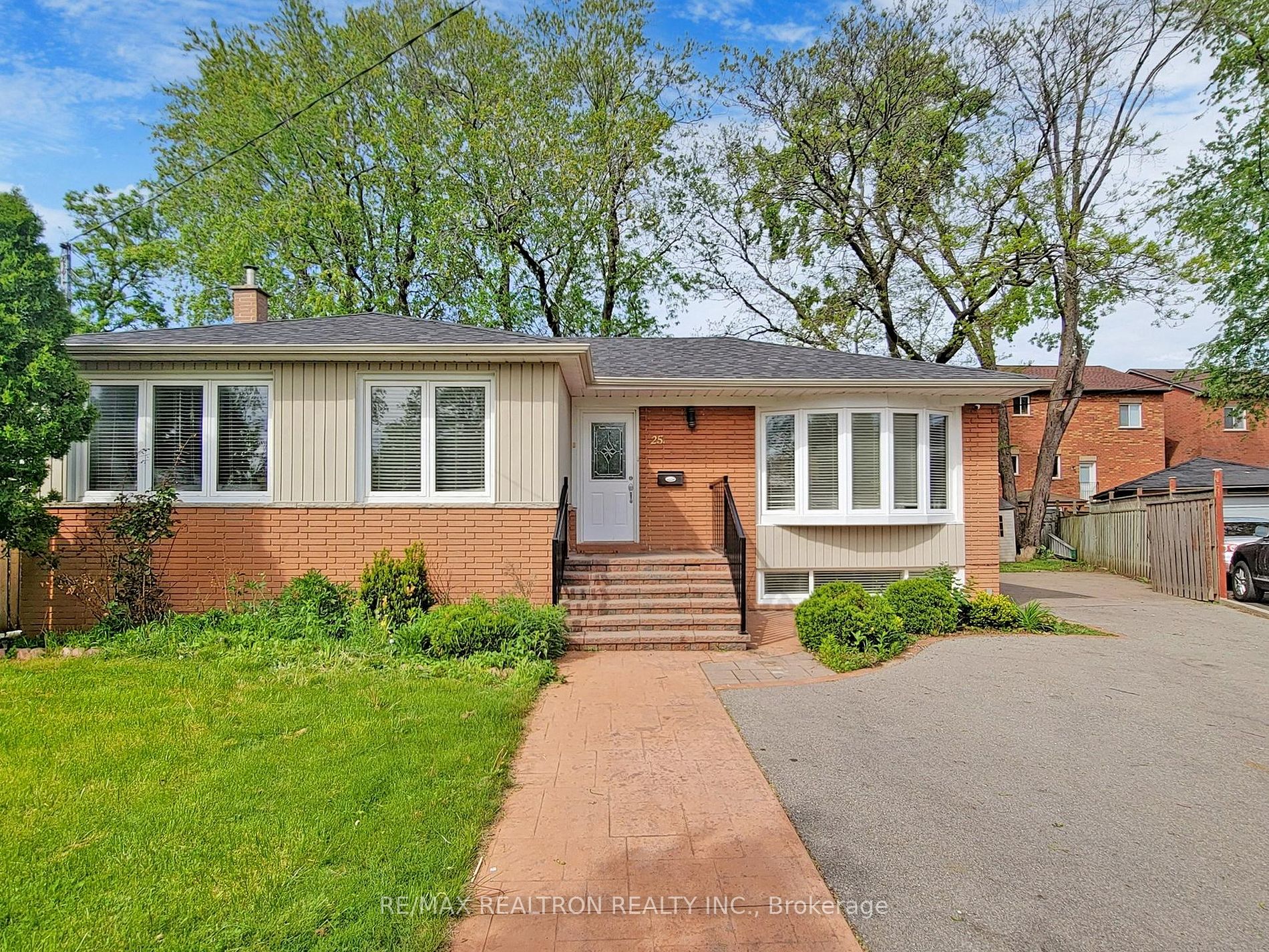 Detached house for sale at 25 Armitage Dr Toronto Ontario