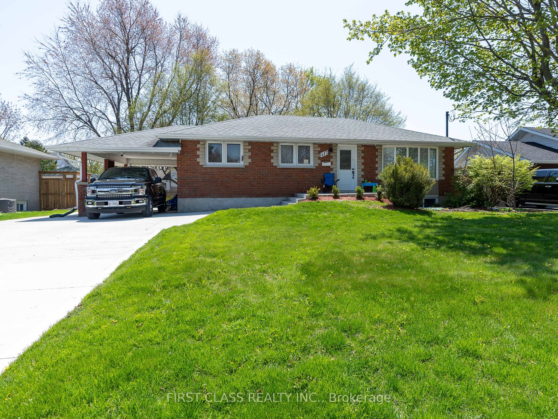 Detached house for sale at 417 Rossmount Ave Oshawa Ontario