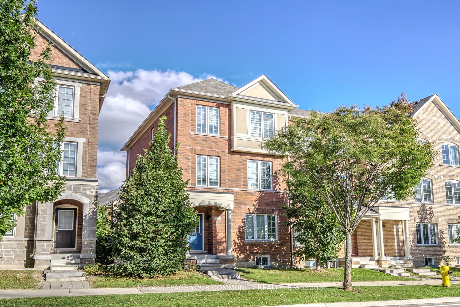 Att/Row/Twnhouse house for sale at 37 Torah Gate Vaughan Ontario