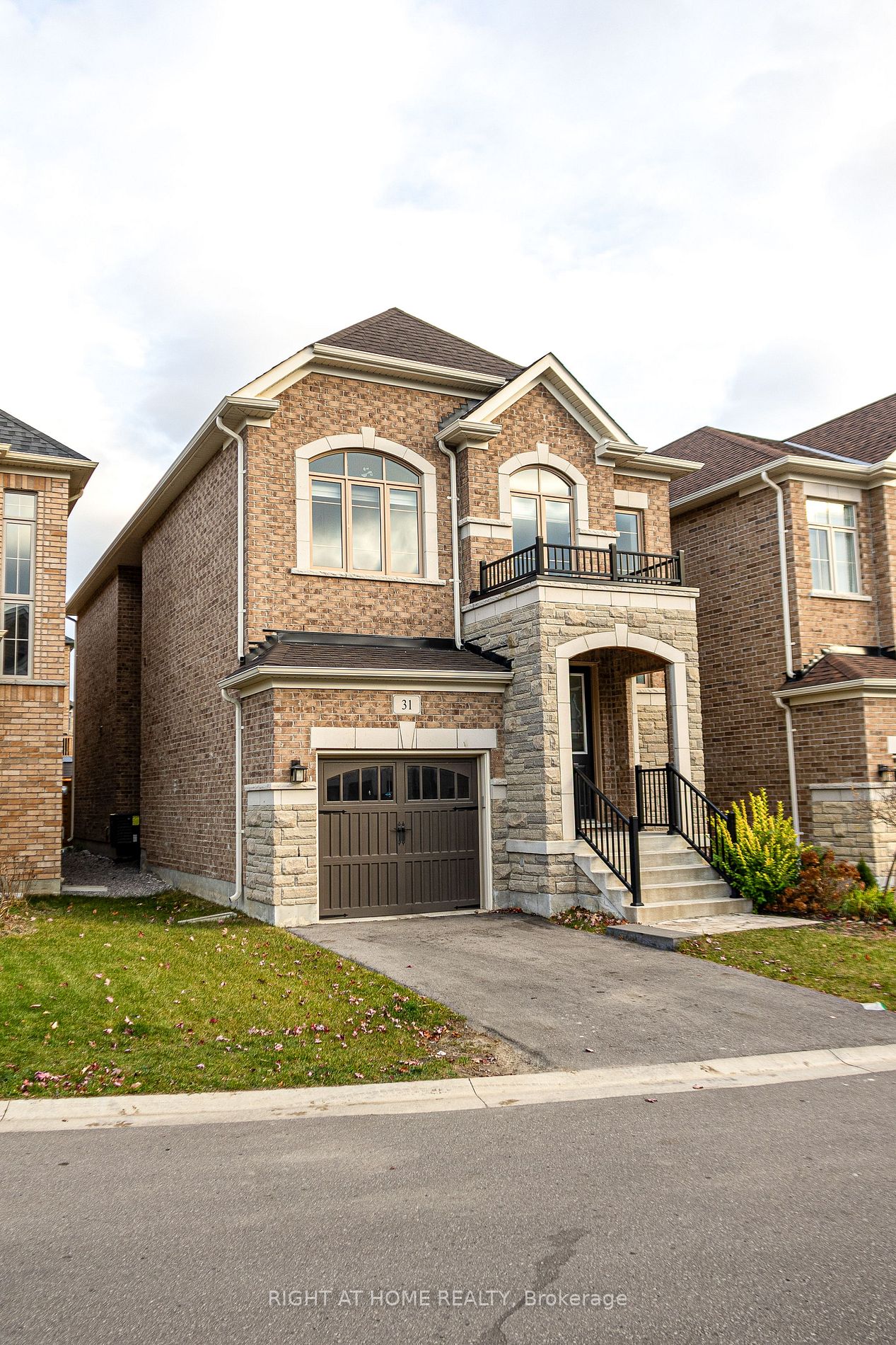 Detached house for sale at 31 Pine Hill Cres Aurora Ontario