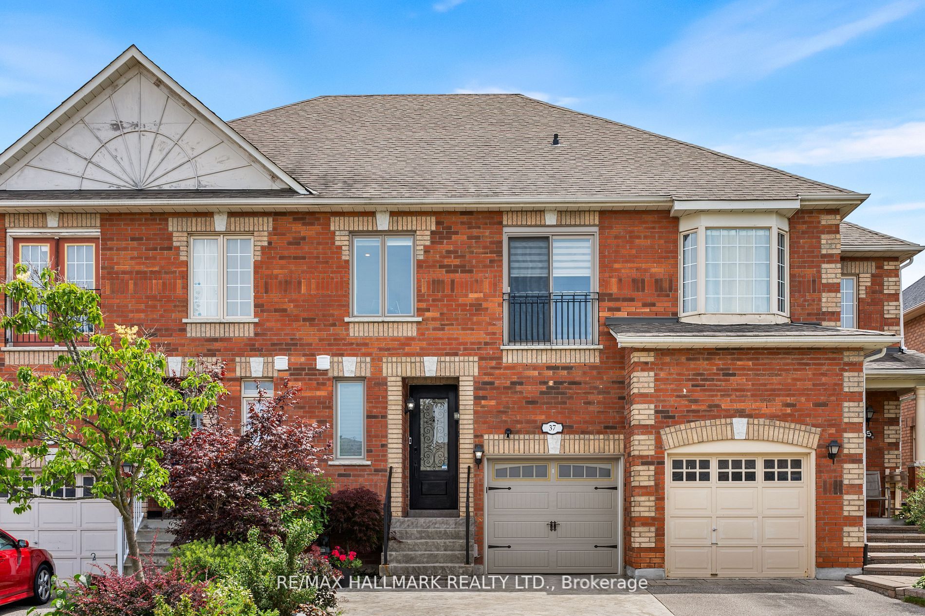 Att/Row/Twnhouse house for sale at 37 Copperstone Cres Richmond Hill Ontario