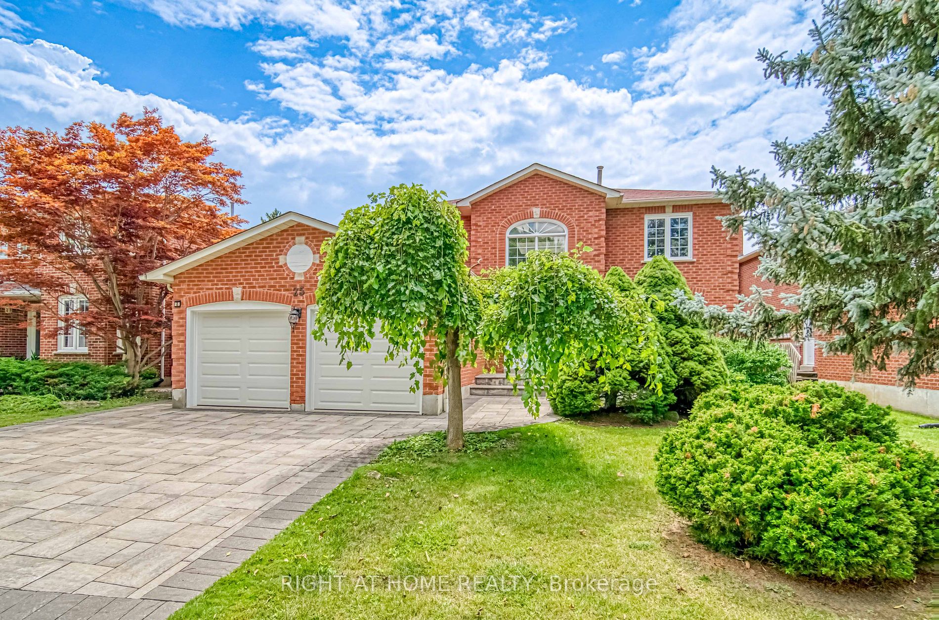 Detached house for sale at 25 Trinity Cres Richmond Hill Ontario