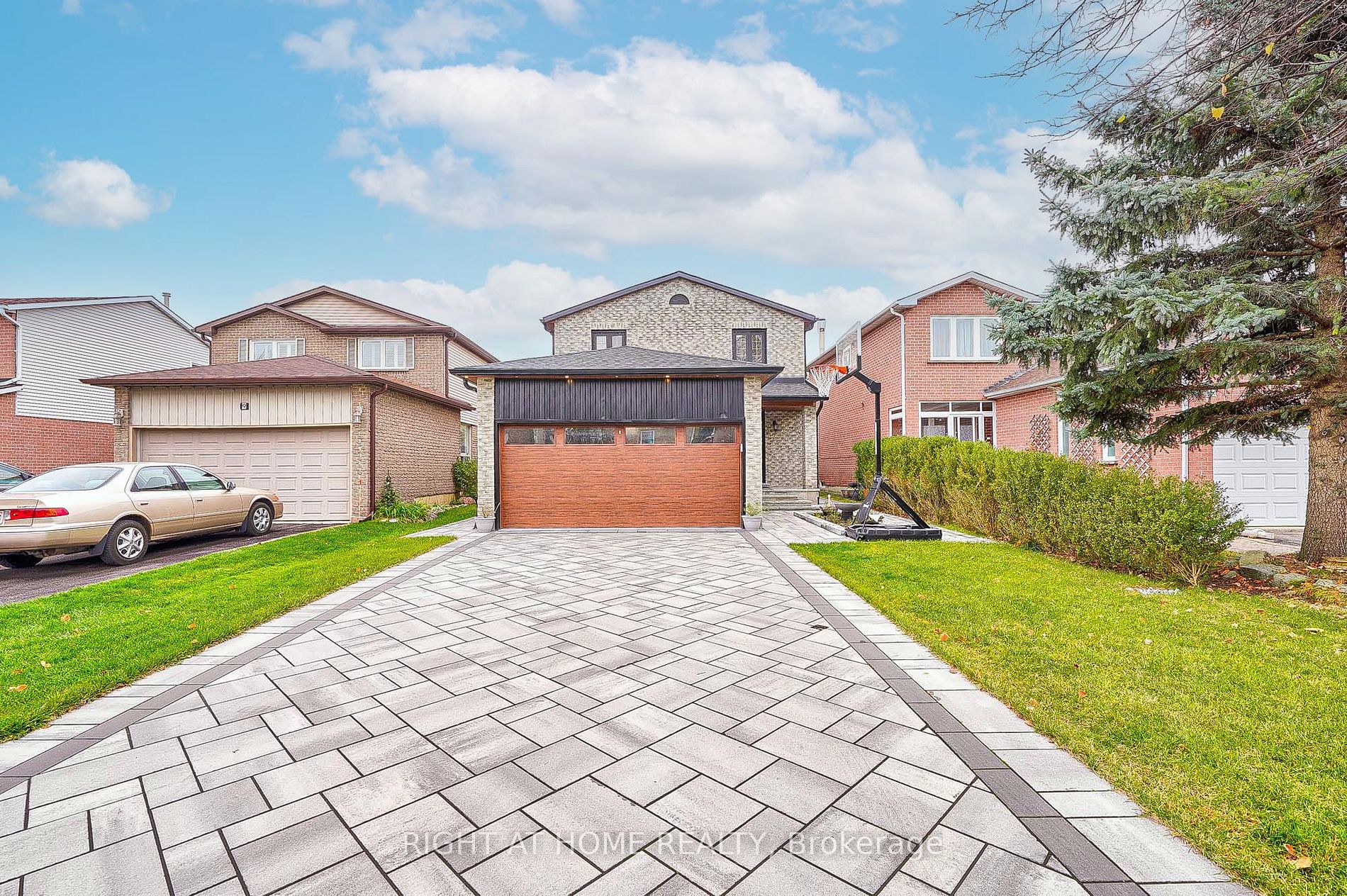 Detached house for sale at 7 Constellation Cres Richmond Hill Ontario